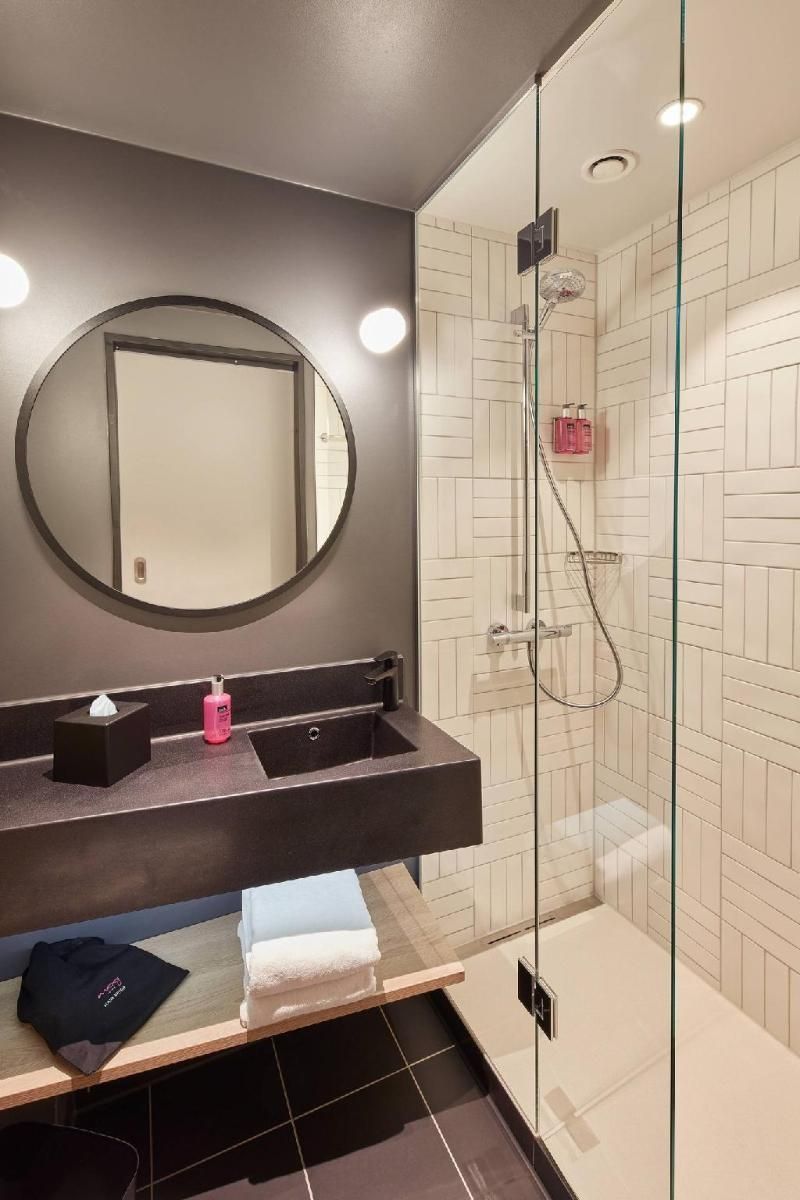 Moxy Sleeper, Guest room, 1 Queen