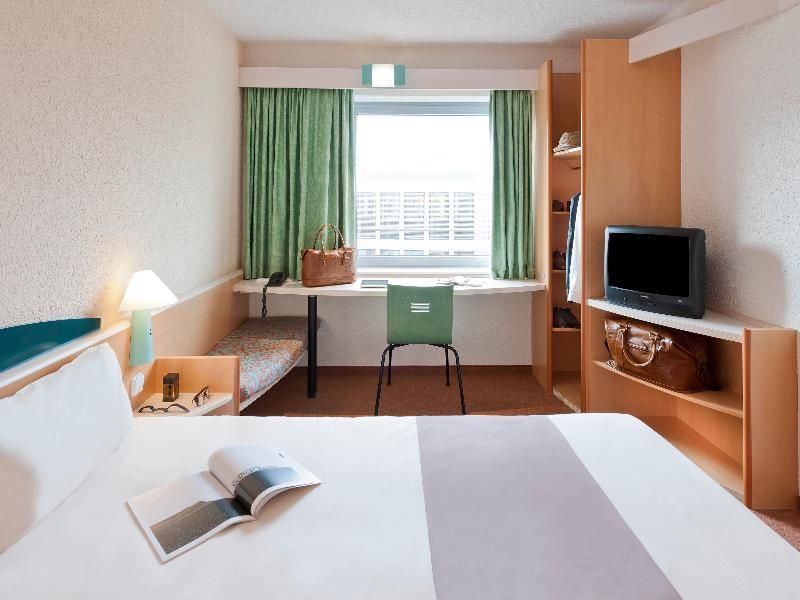 MyRoom By Gorana - Finding Love In Paris Room