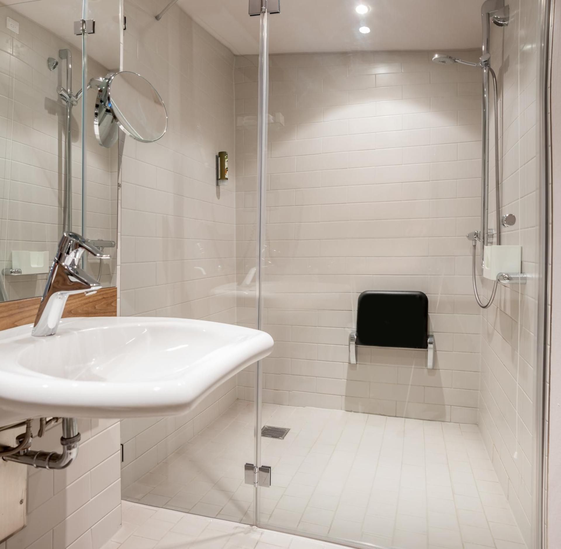 Hotel Stadtpalais Double Room - Disability Access 2