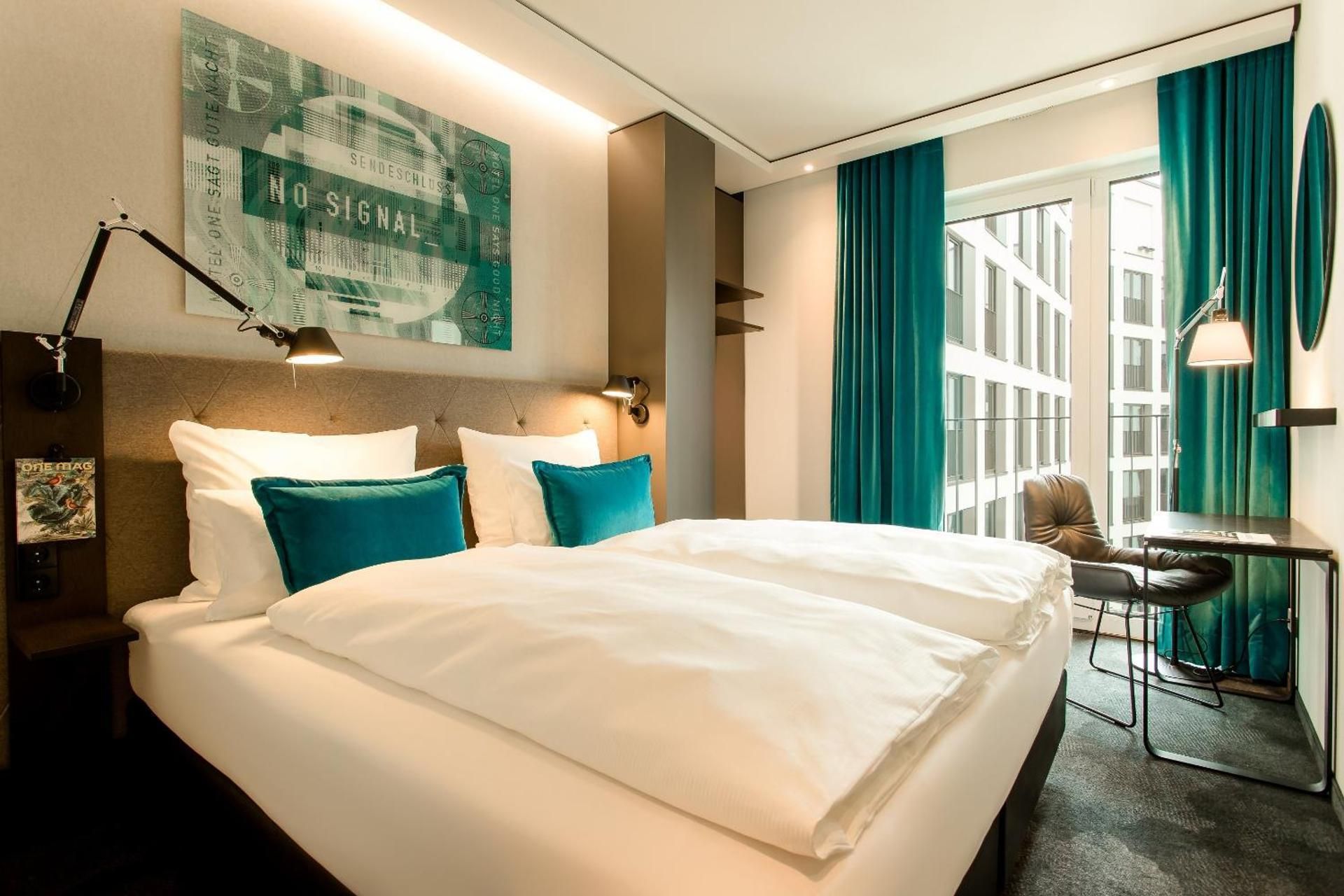 Motel One Koln-Messe Standard Queen Room