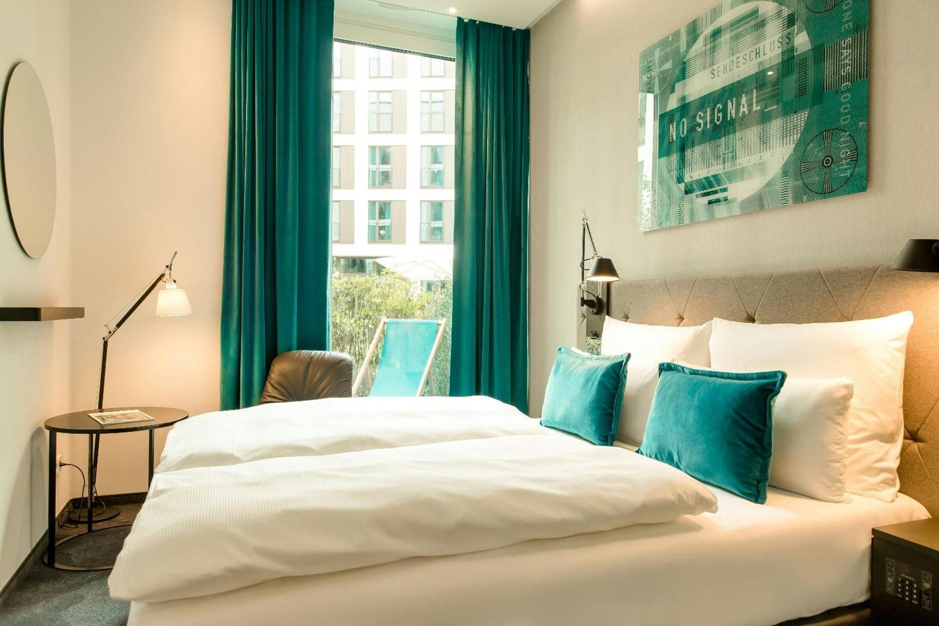 Motel One Koln-Messe Double Room with Terrace