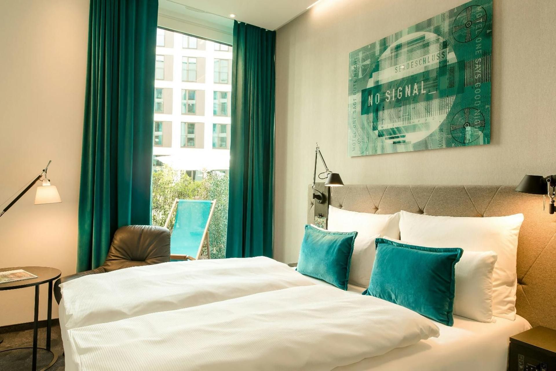 Motel One Koln-Messe Double Room with Terrace 2