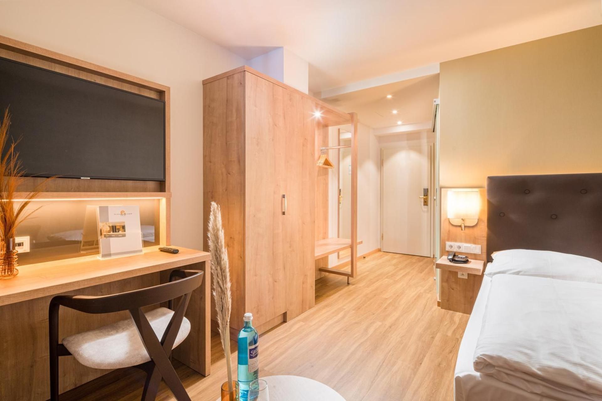 Business Single Room