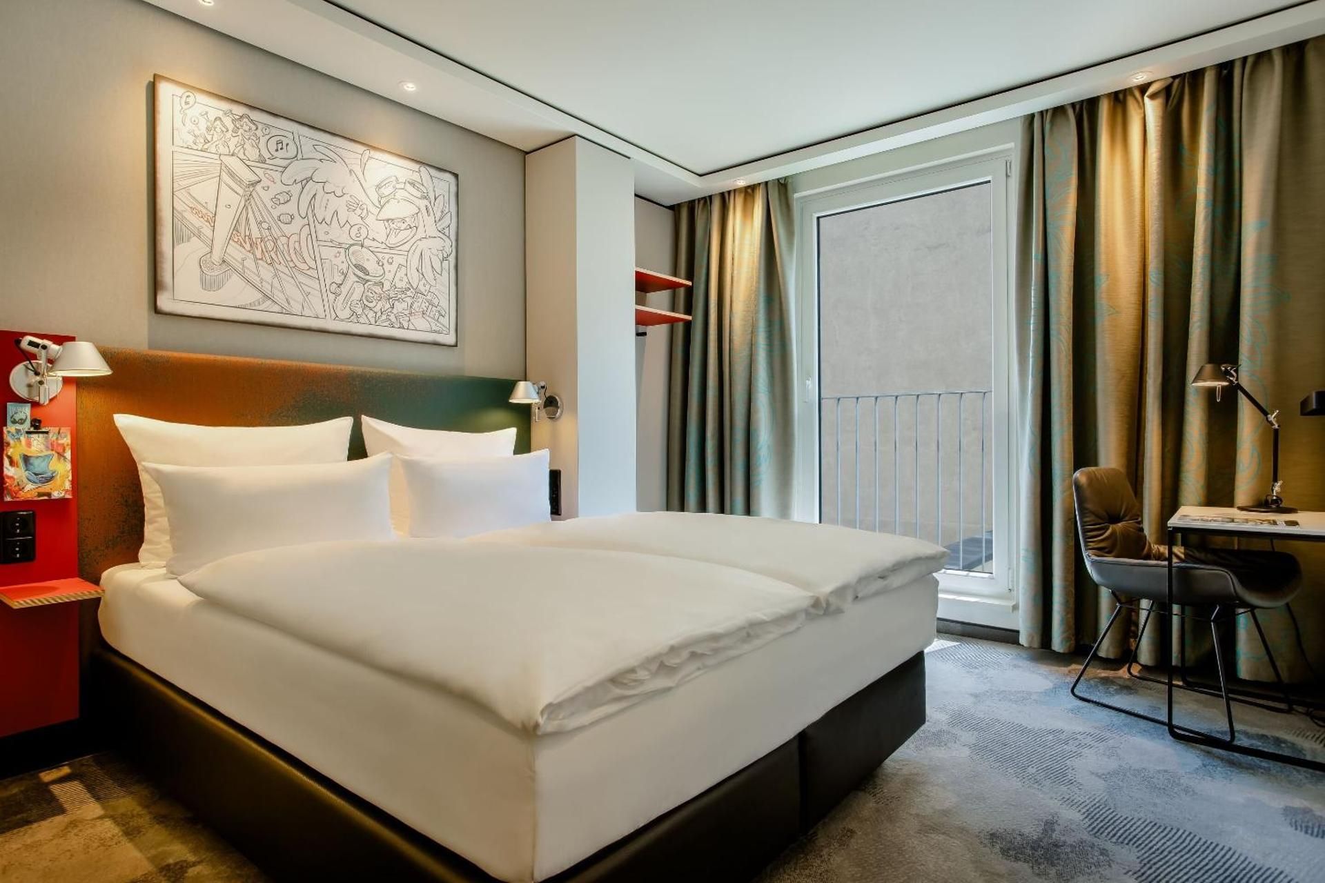 Room with Queen Size Bed