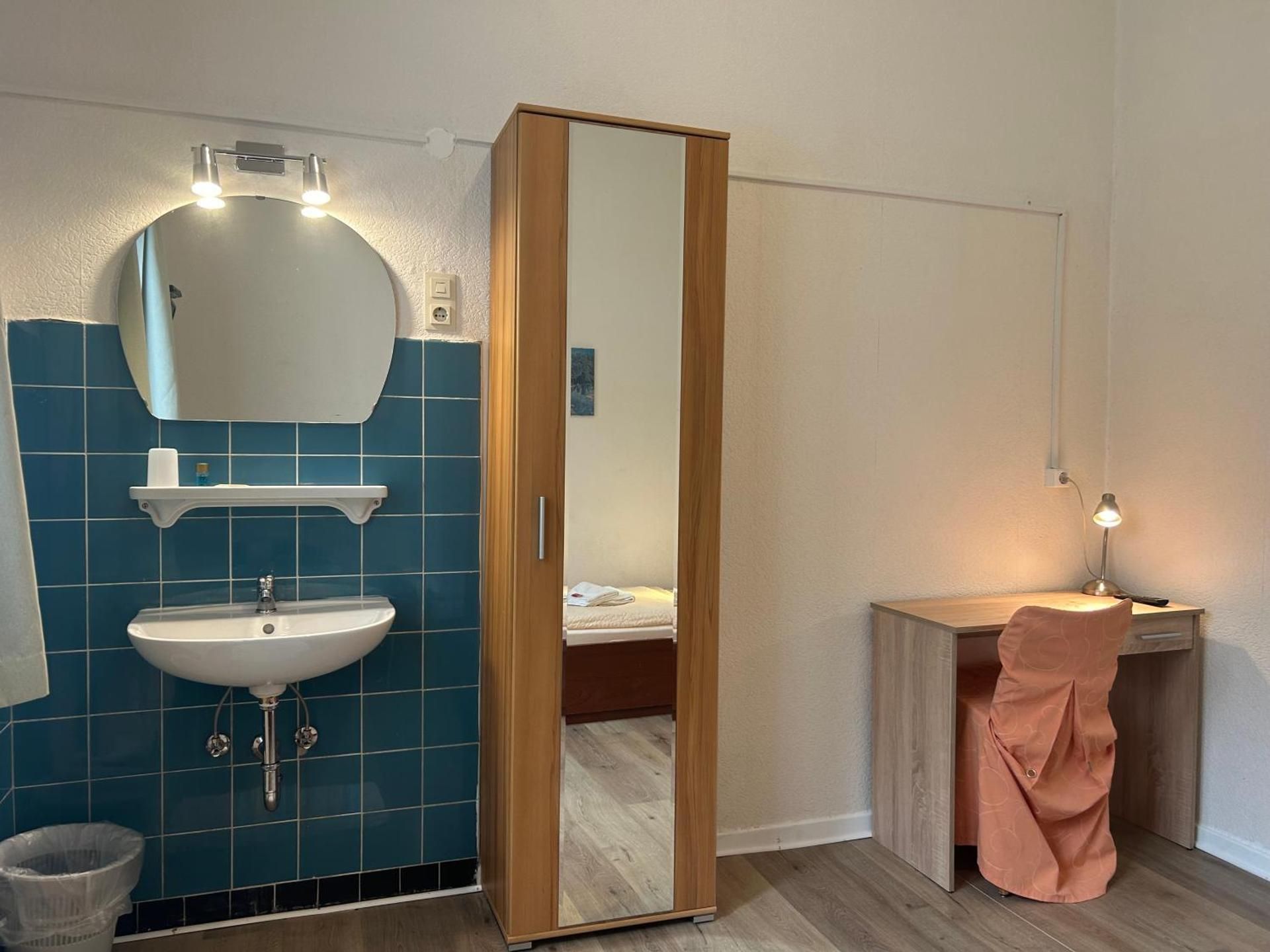 Single Room with Shared Bathroom
