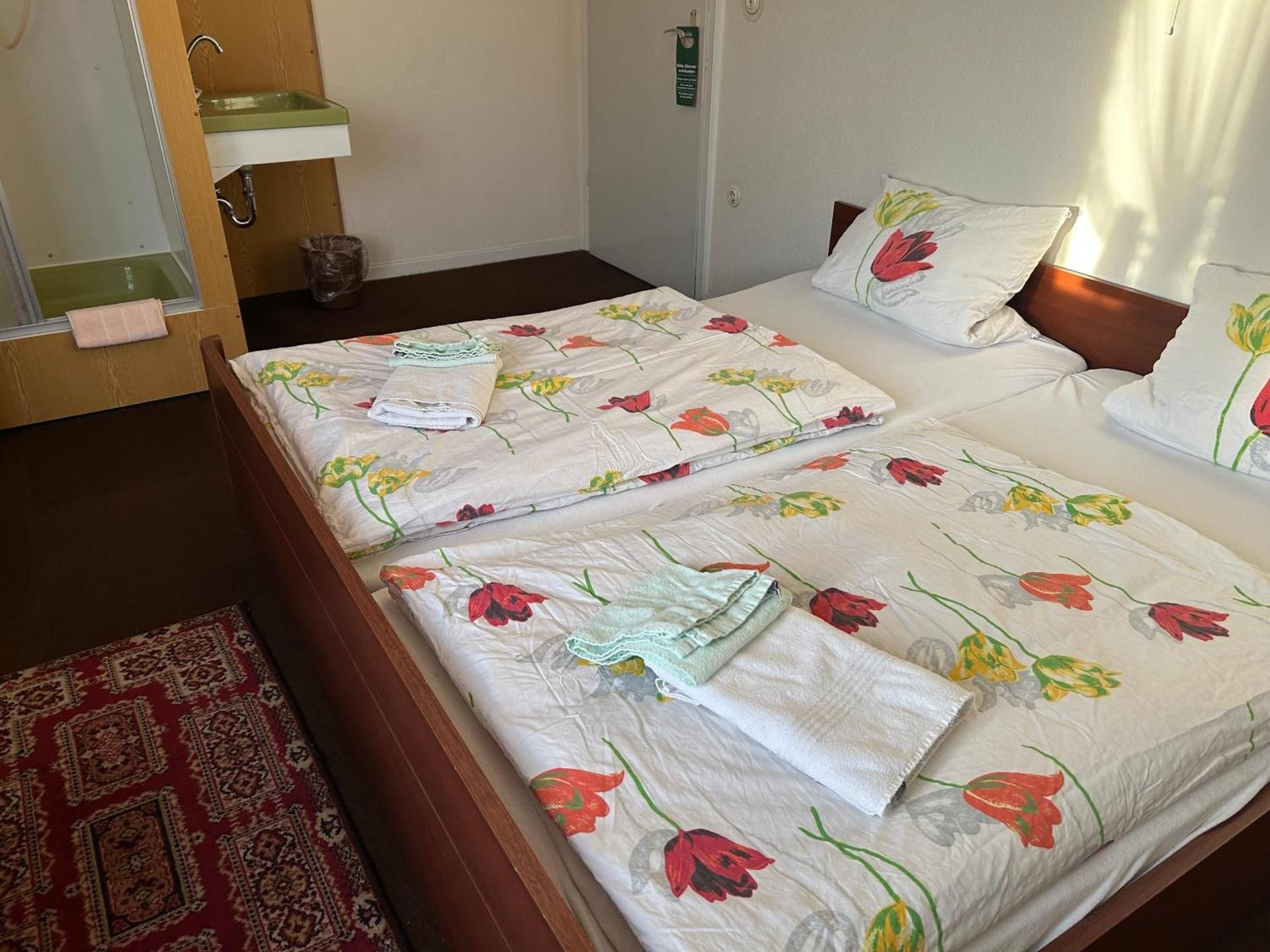 Double or Twin Room with Shower
