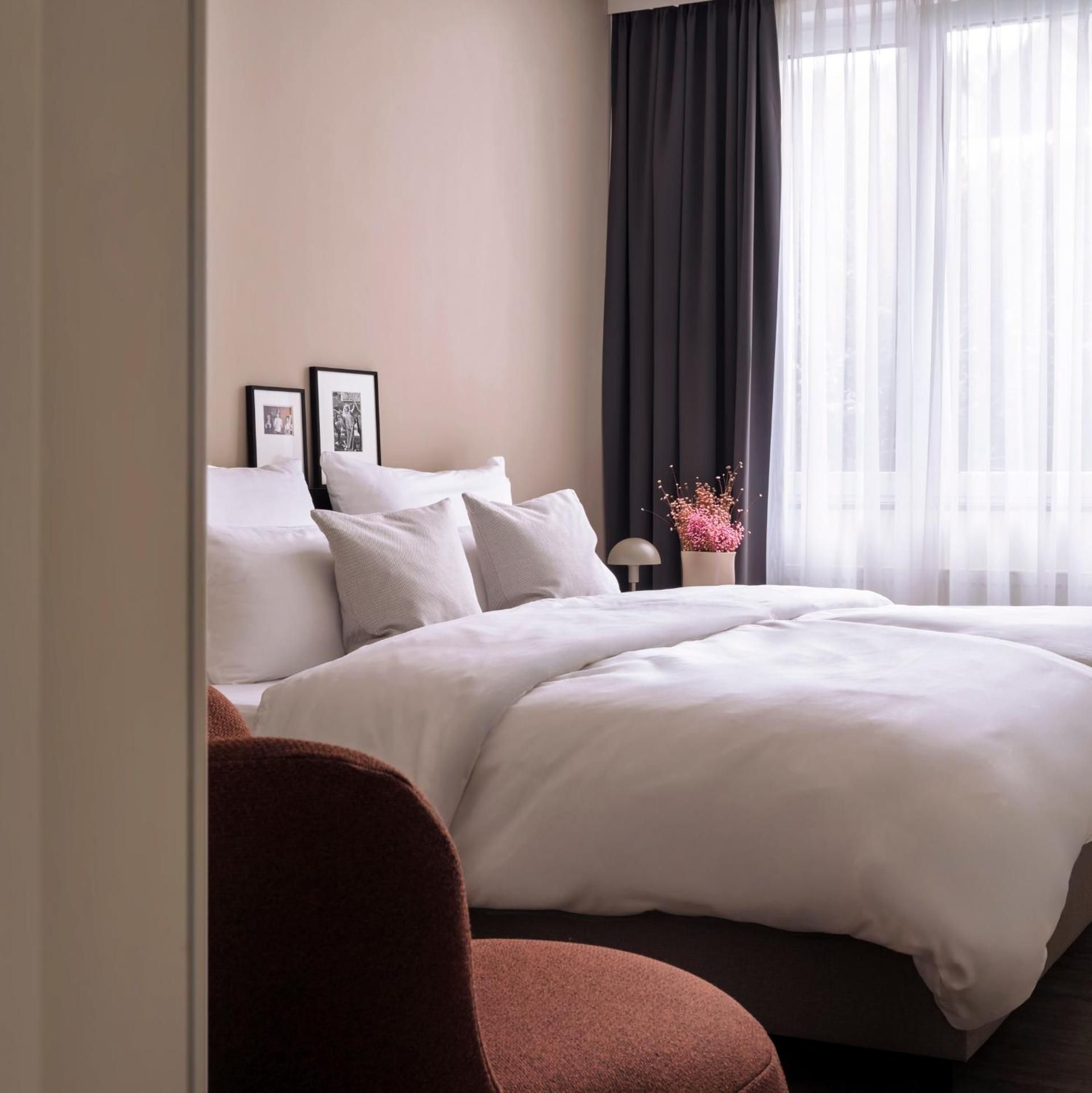 STAYERY Cologne Sulz Deluxe Suite with Kingsize bed