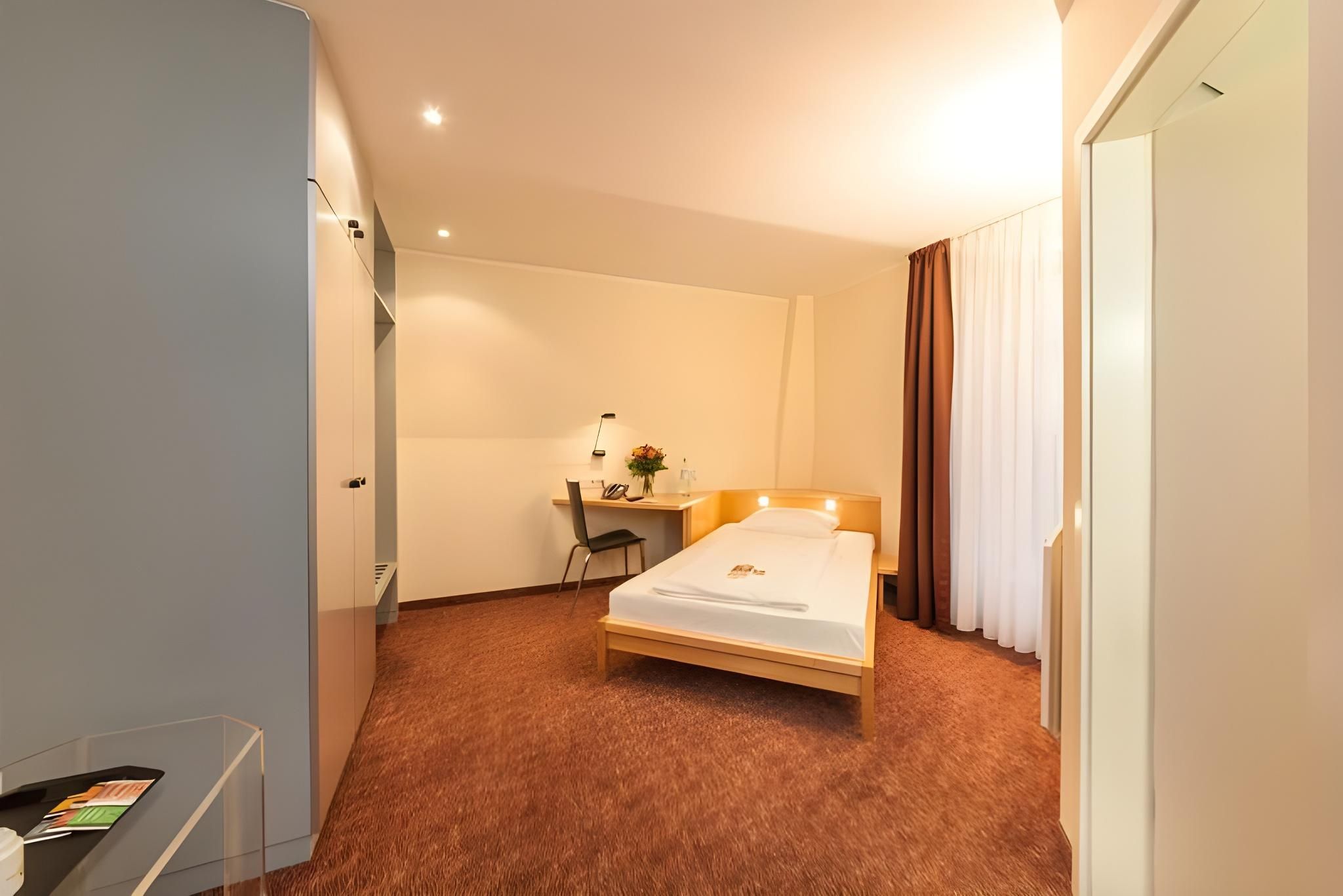 Economy Single Room