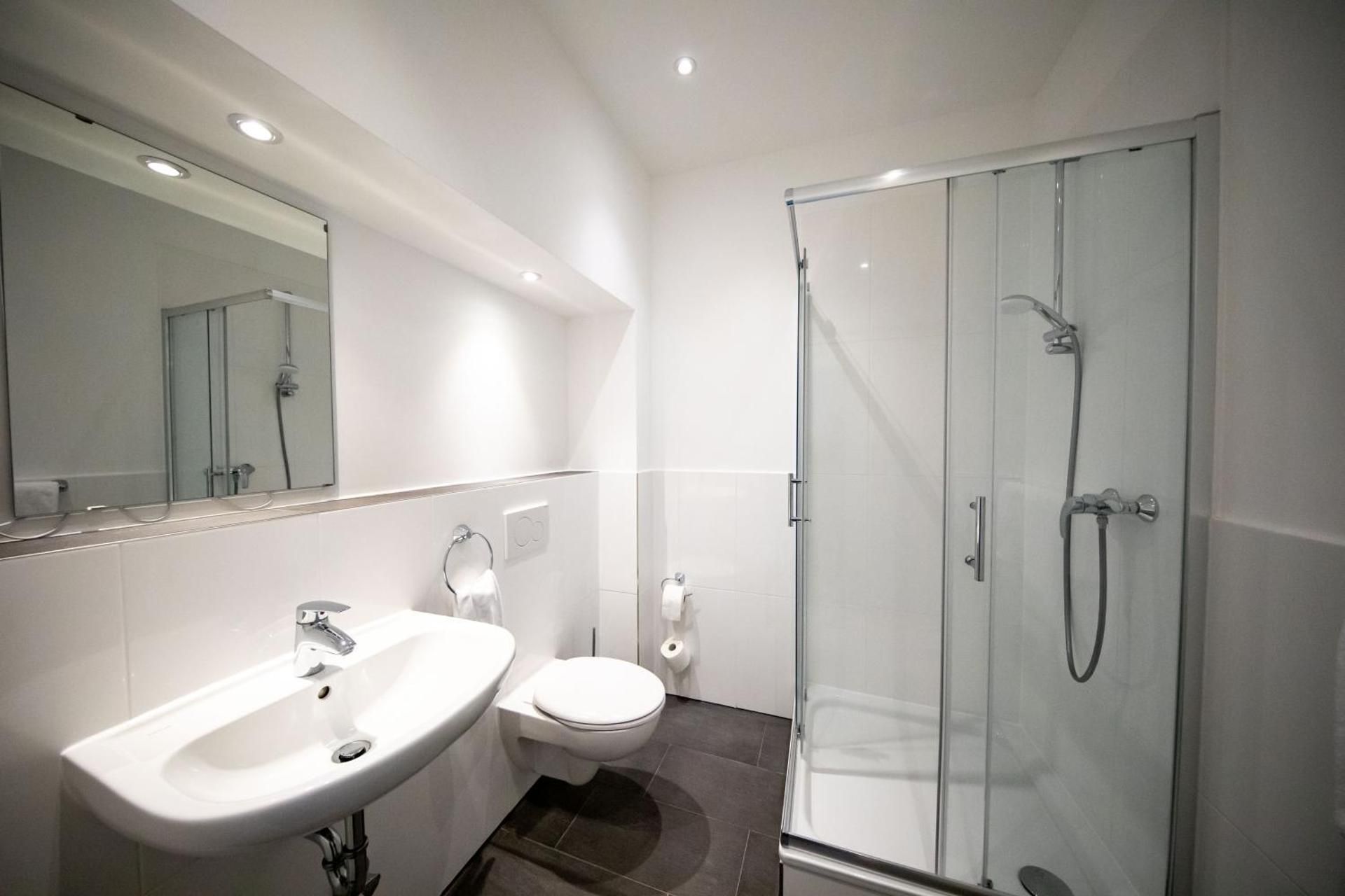 Airport Hotel Durscheidt Single Room 3