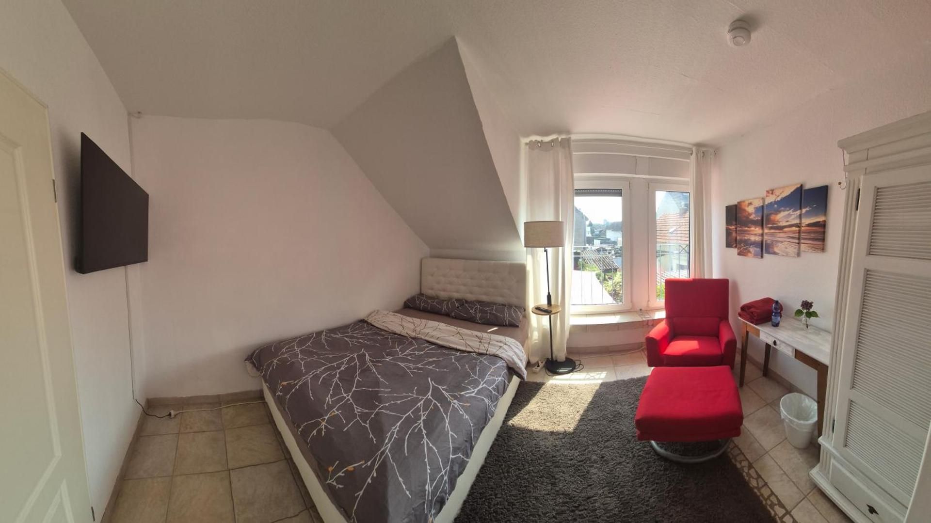 Schonste Lage am Rhein in unmittelbarer Stadtnahe, B & B Double Room 2