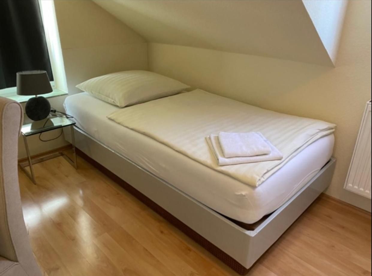 Single Room with Shared Toilet