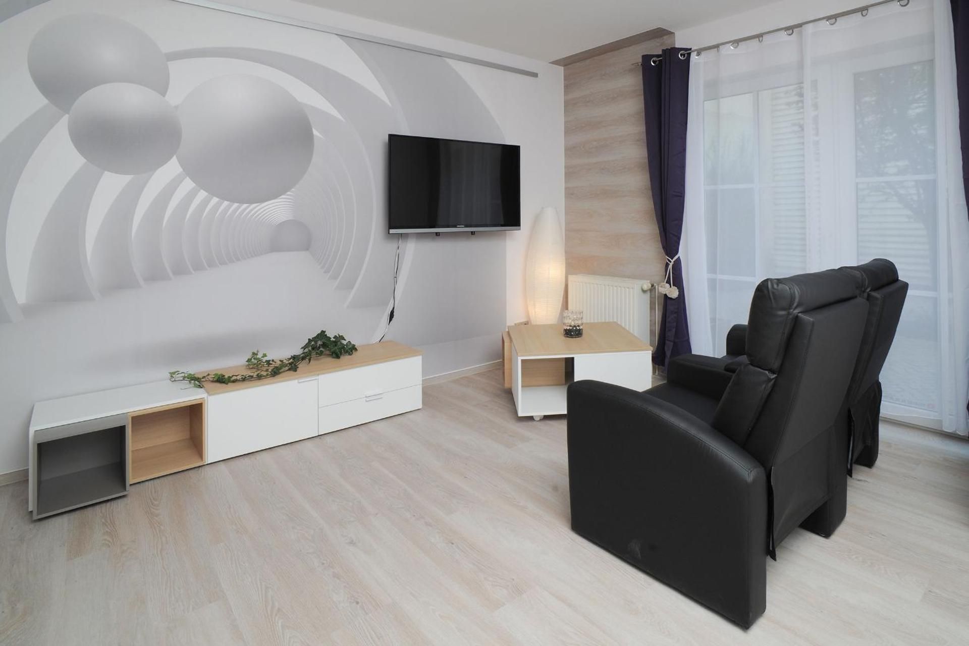 Deluxe Double Room with Shower