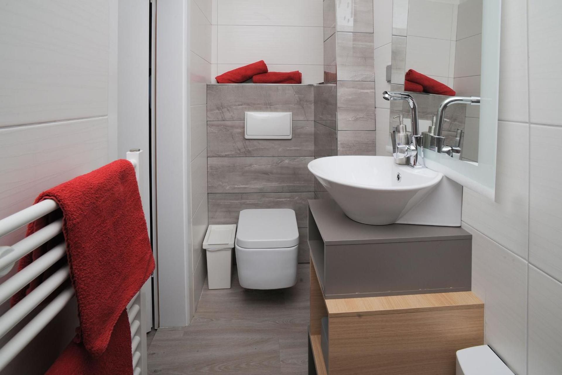 Deluxe Double Room with Shower