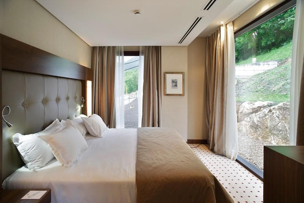Suite with Spa Access
