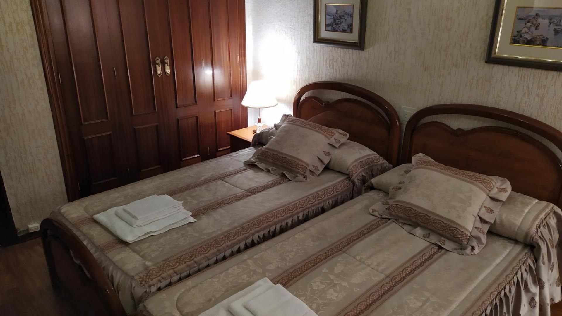 Standard Double Room with Shared Bathroom