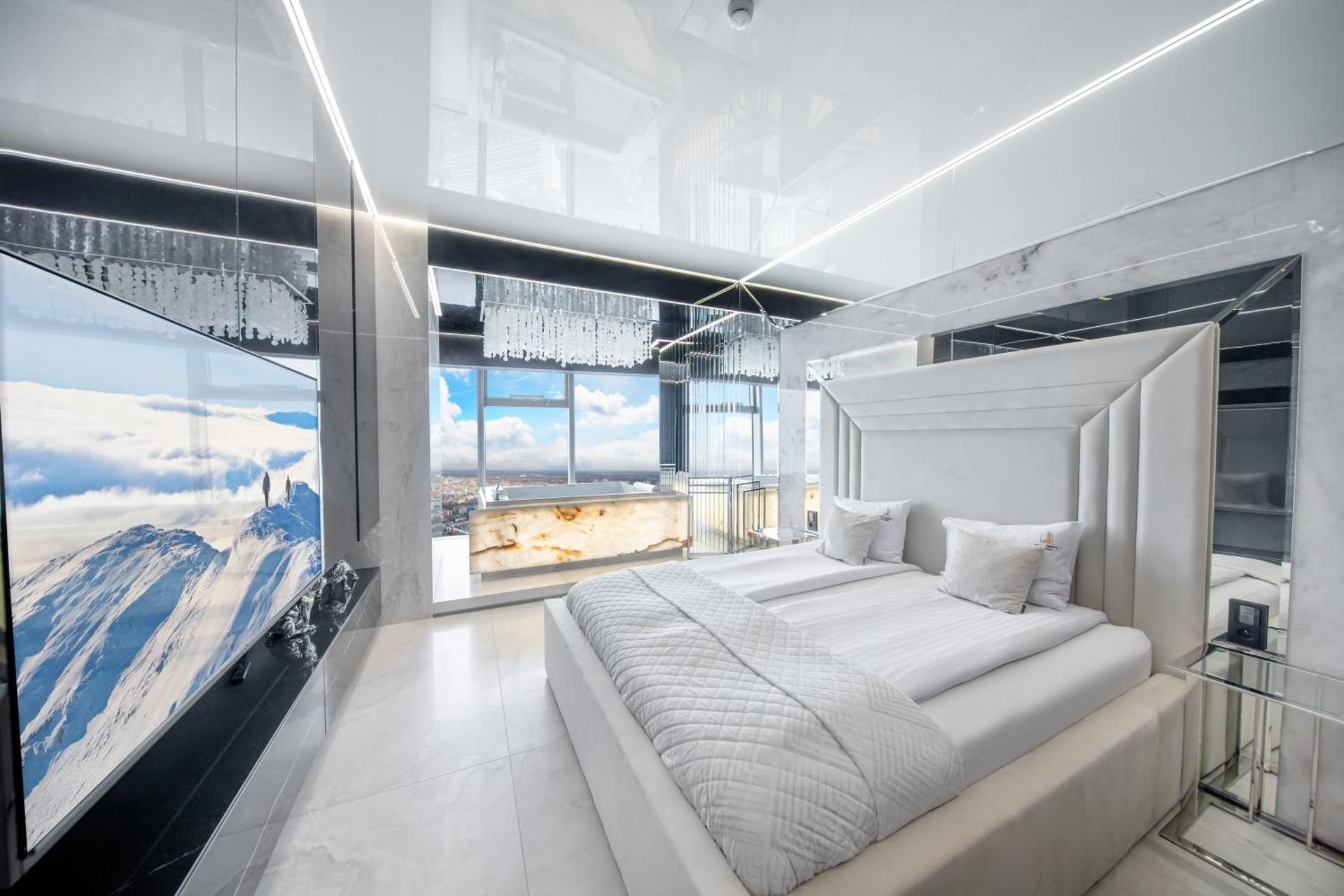 47 Floor Presidential Penthouse