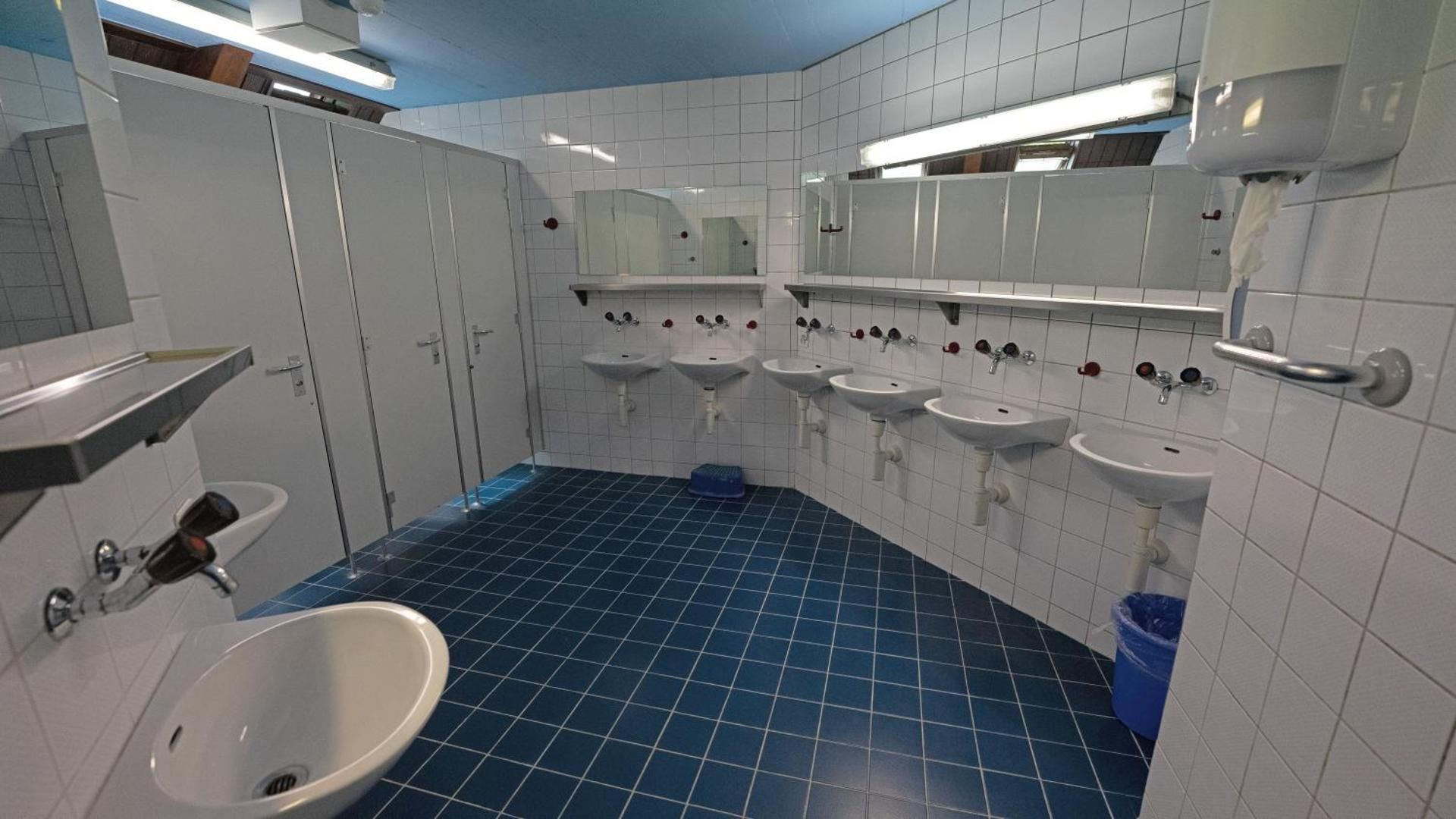 Twin Room with Shared Bathroom