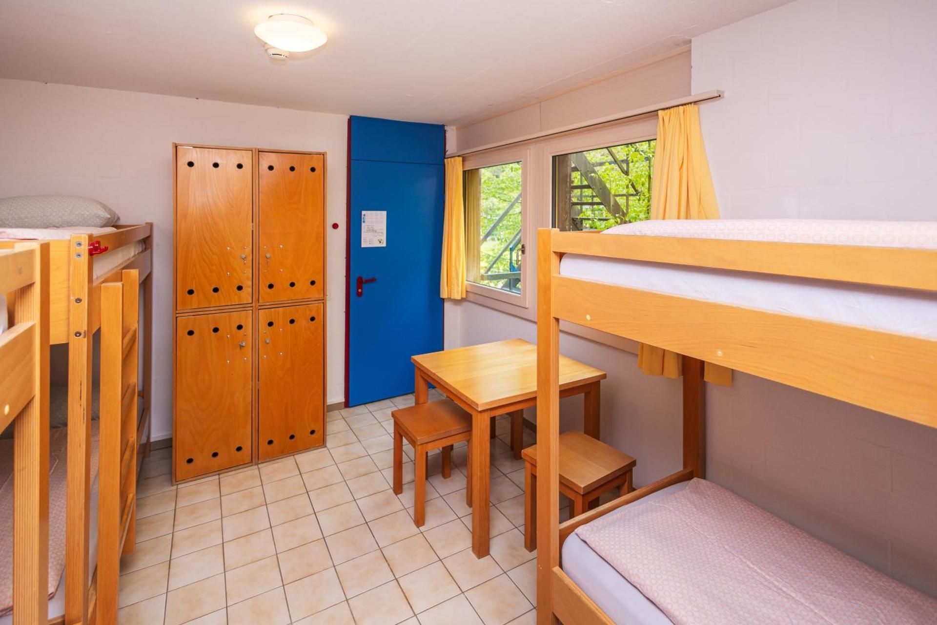 Sextuple Room with Shared Bathroom