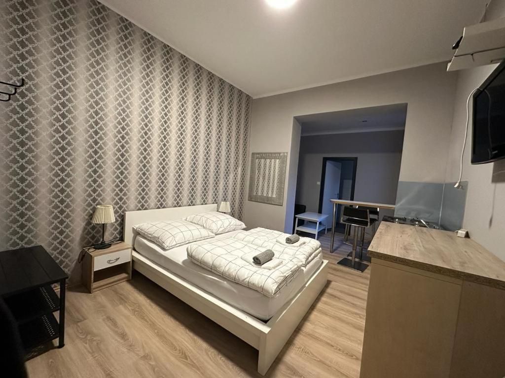 Double Room with Shared Toilet