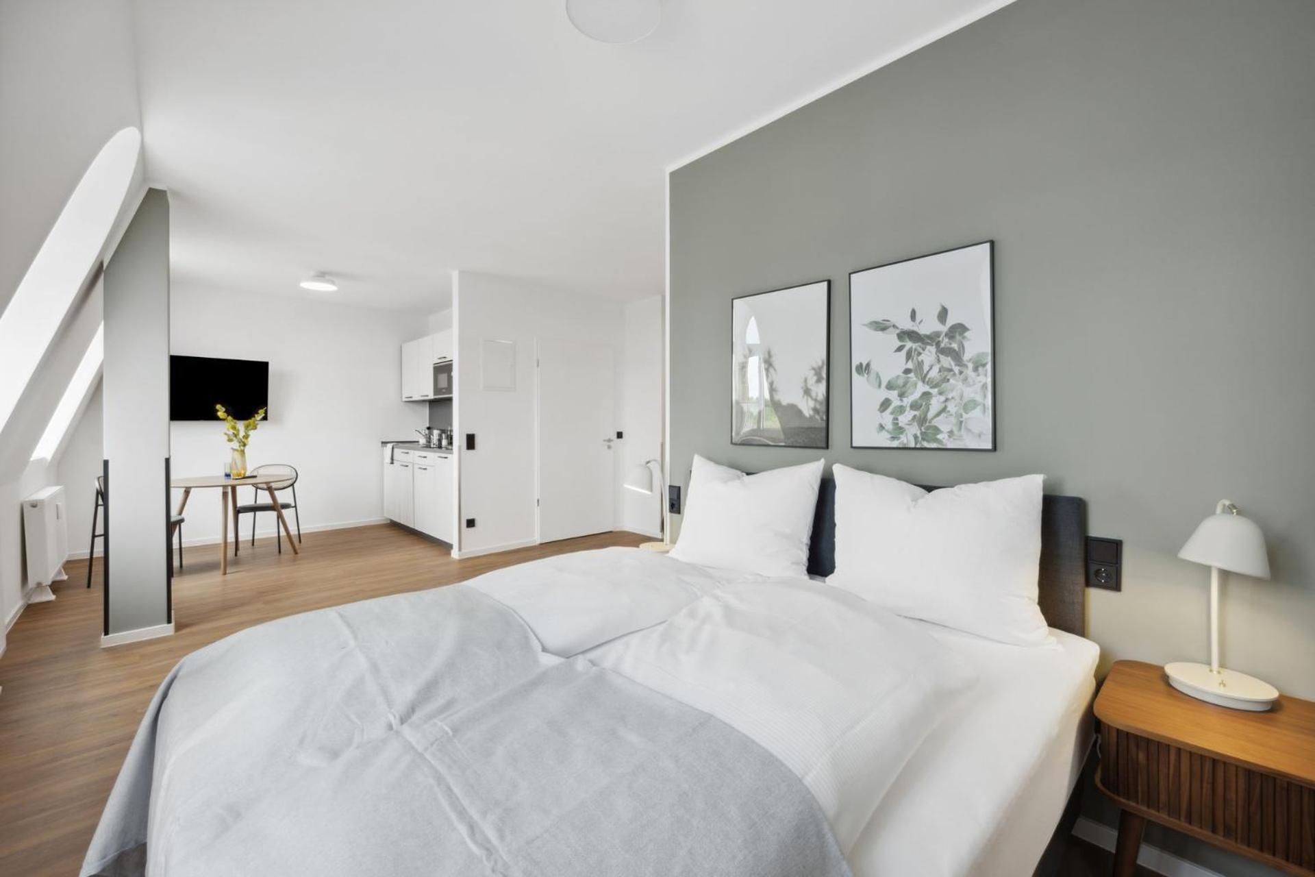 Limehome Dusseldorf Bahlenstr Comfort Suite