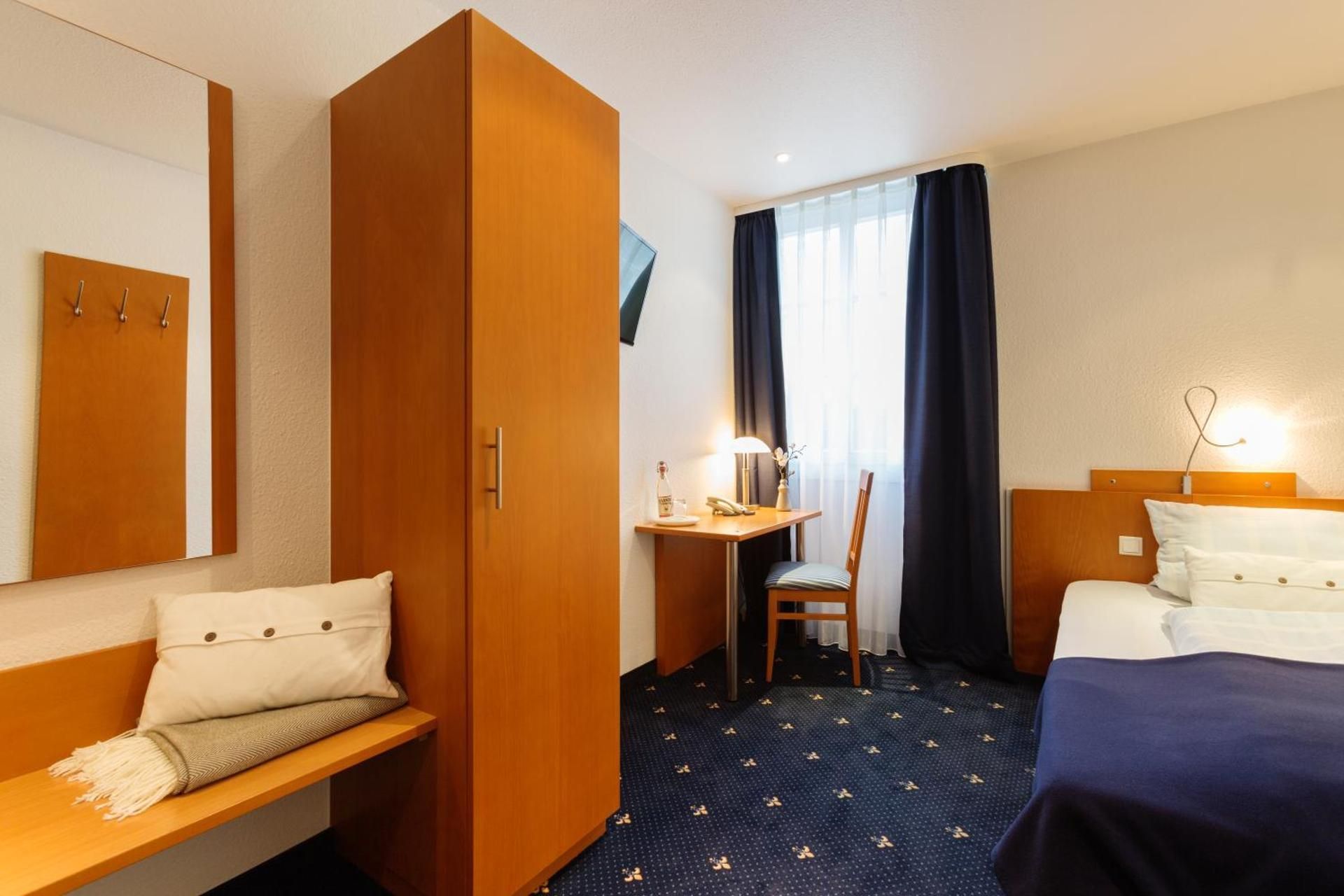 Standard Single Room with Shower