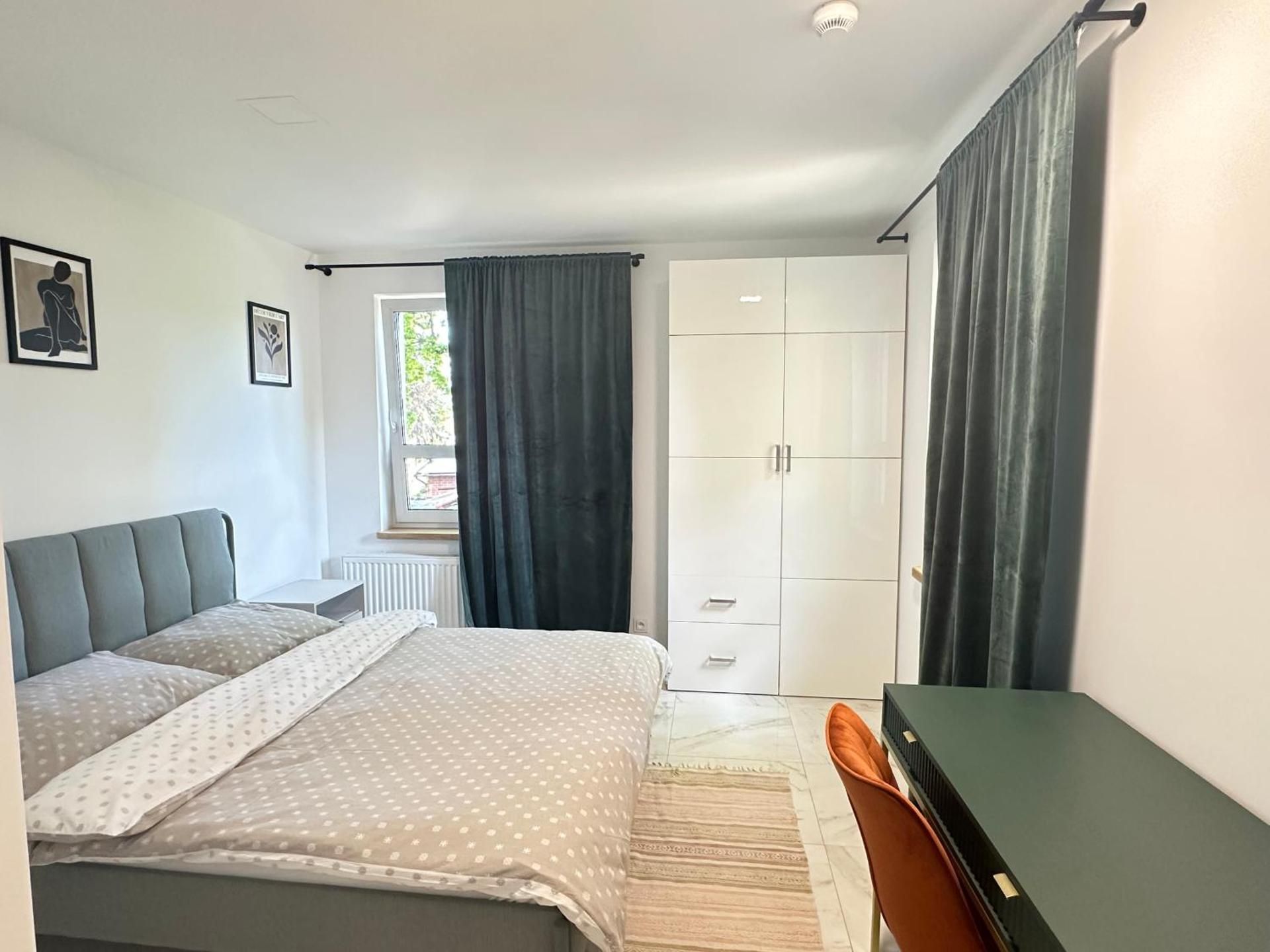 Deluxe One-Bedroom Apartment with Garden View
