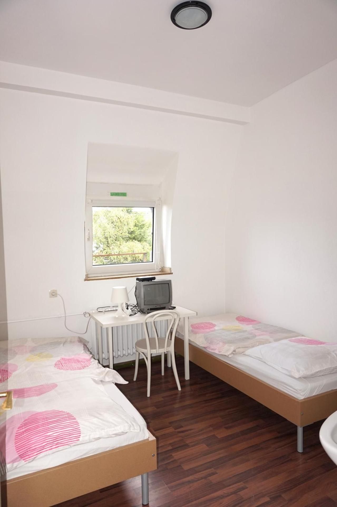 Twin Room with Private External Bathroom