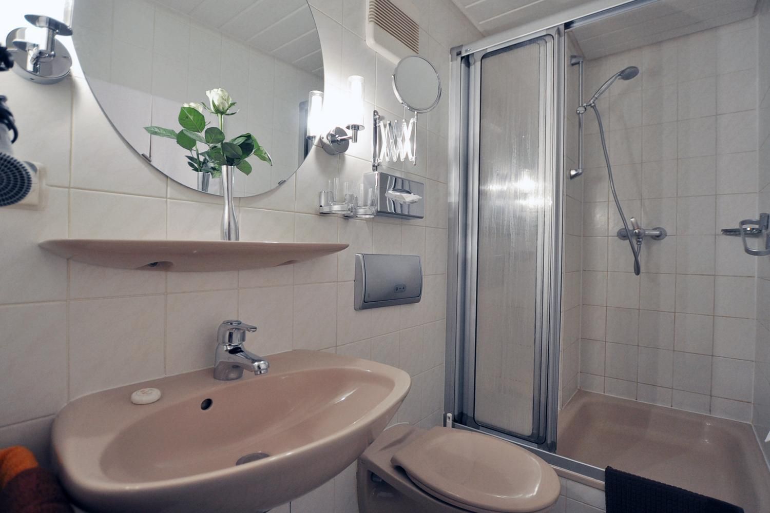 Hotel Am Ehrenhof Double Room 3