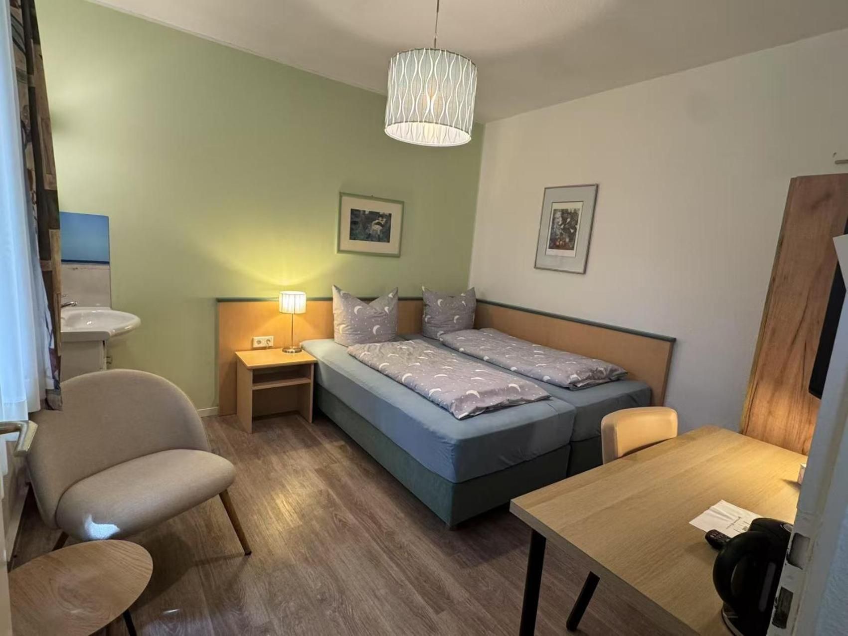 Hotel Am Ehrenhof Triple Room