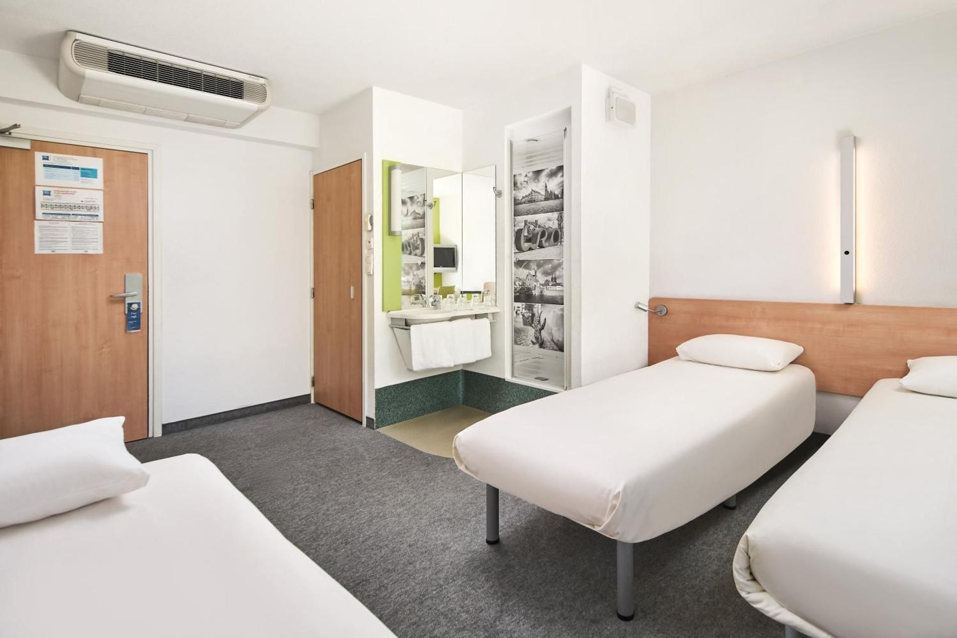 Triple Room