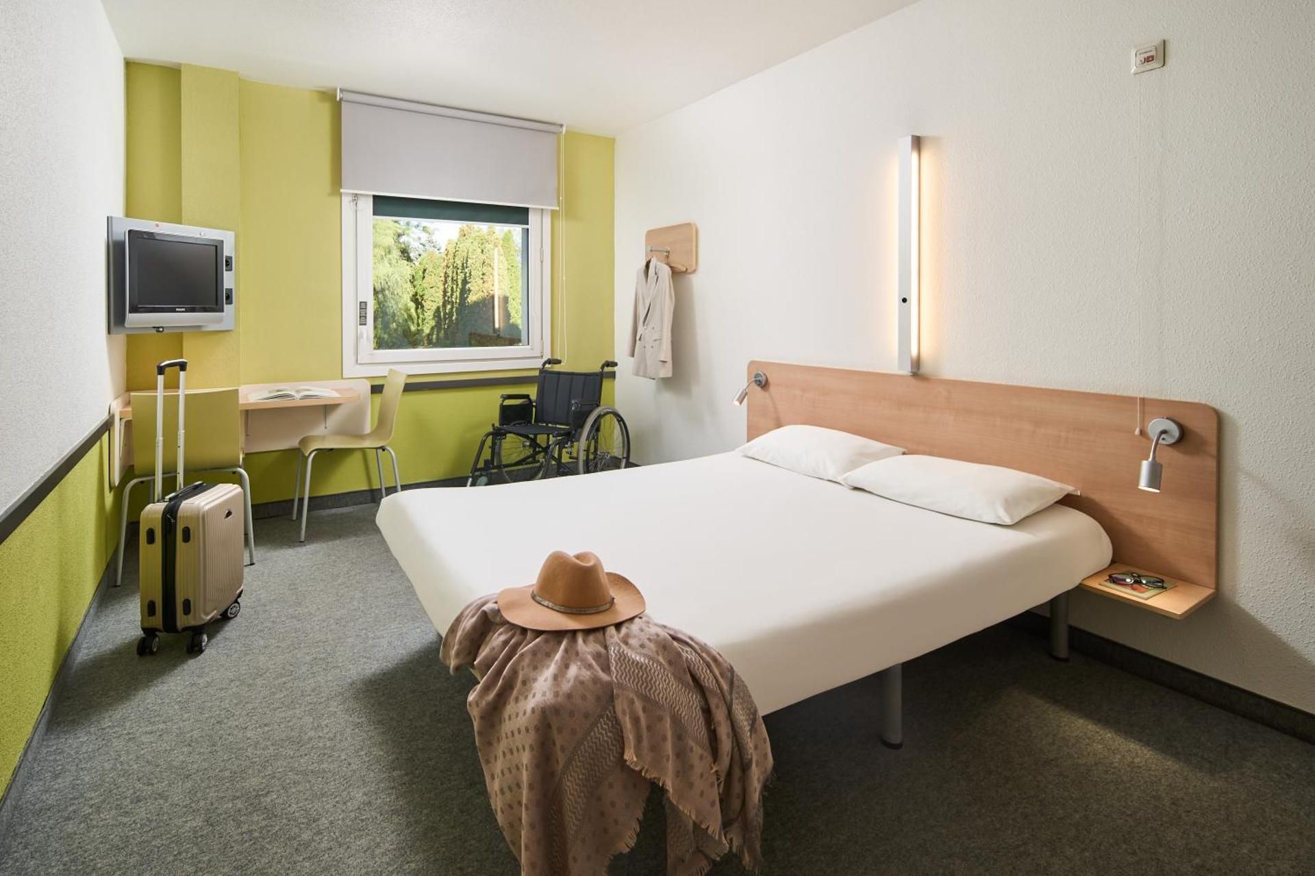 Standard Room - Disability Access