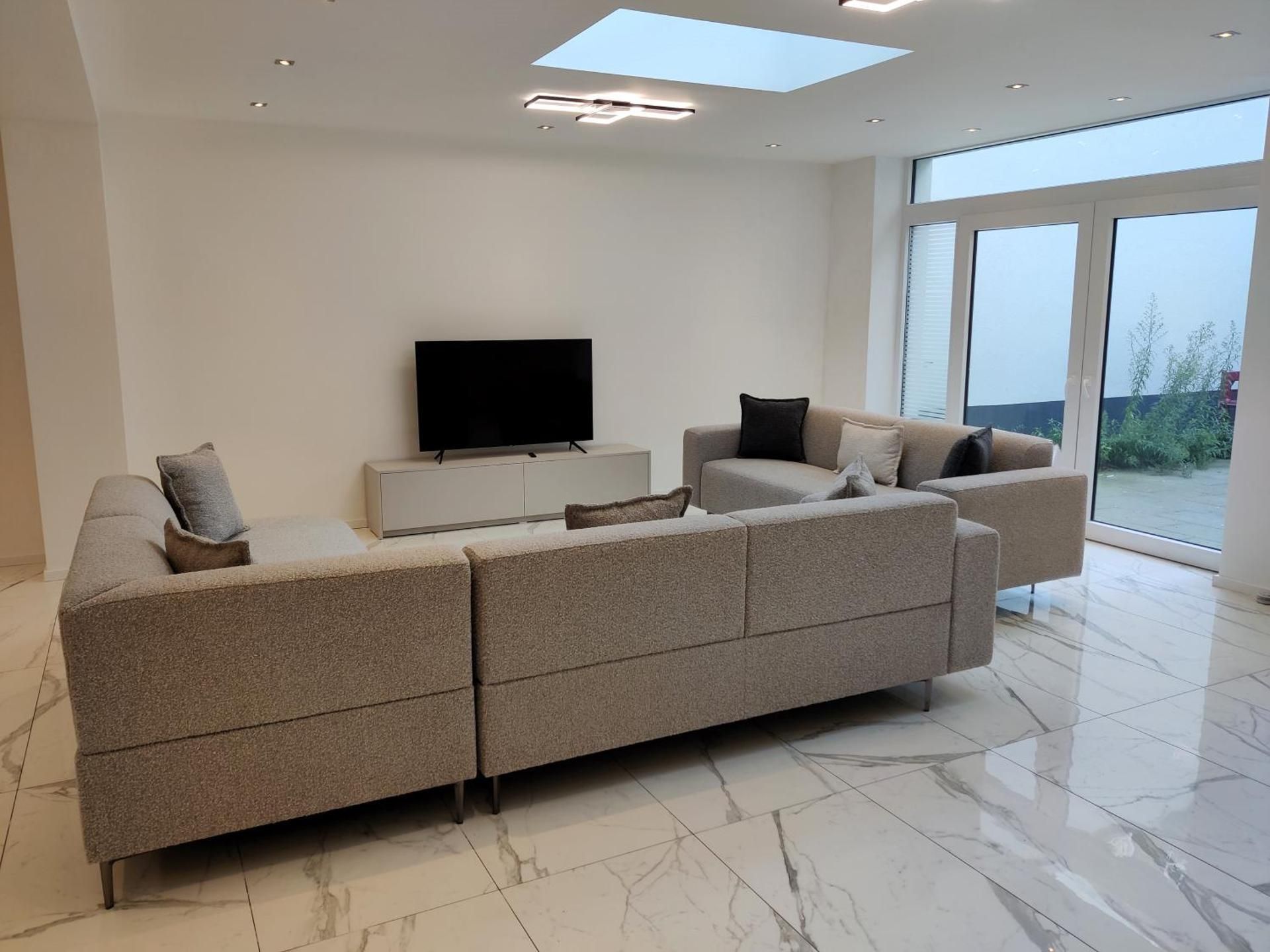shared lounge/tv area