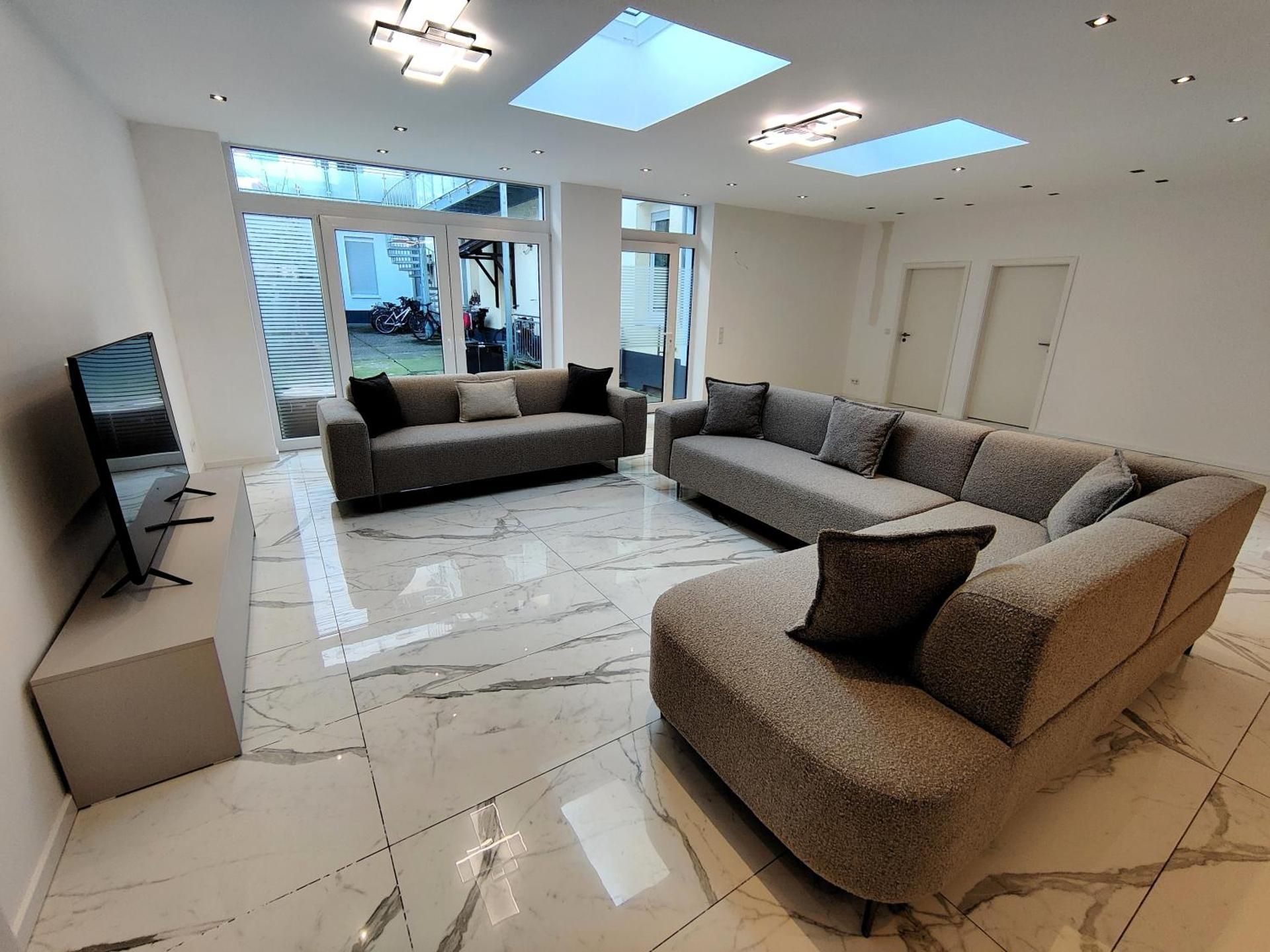 shared lounge/tv area