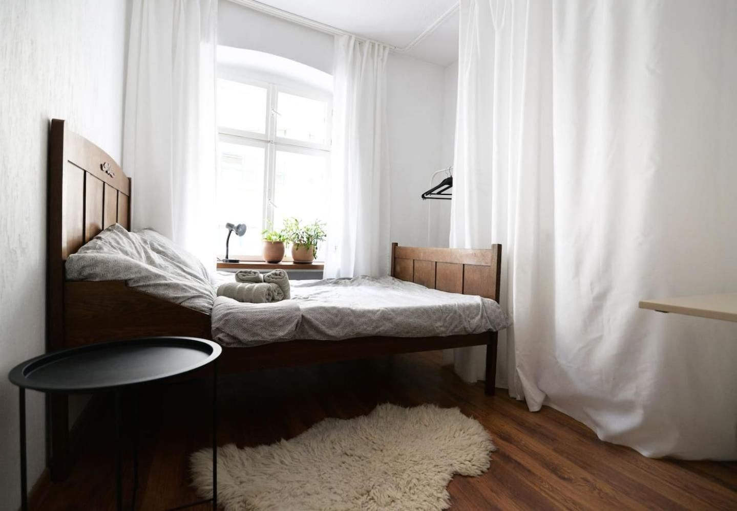 Single Room with Shared Bathroom