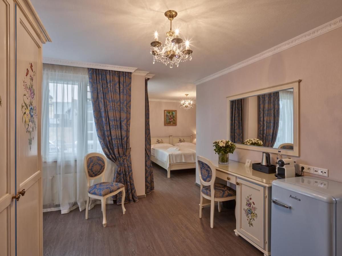Triple Room with Balcony