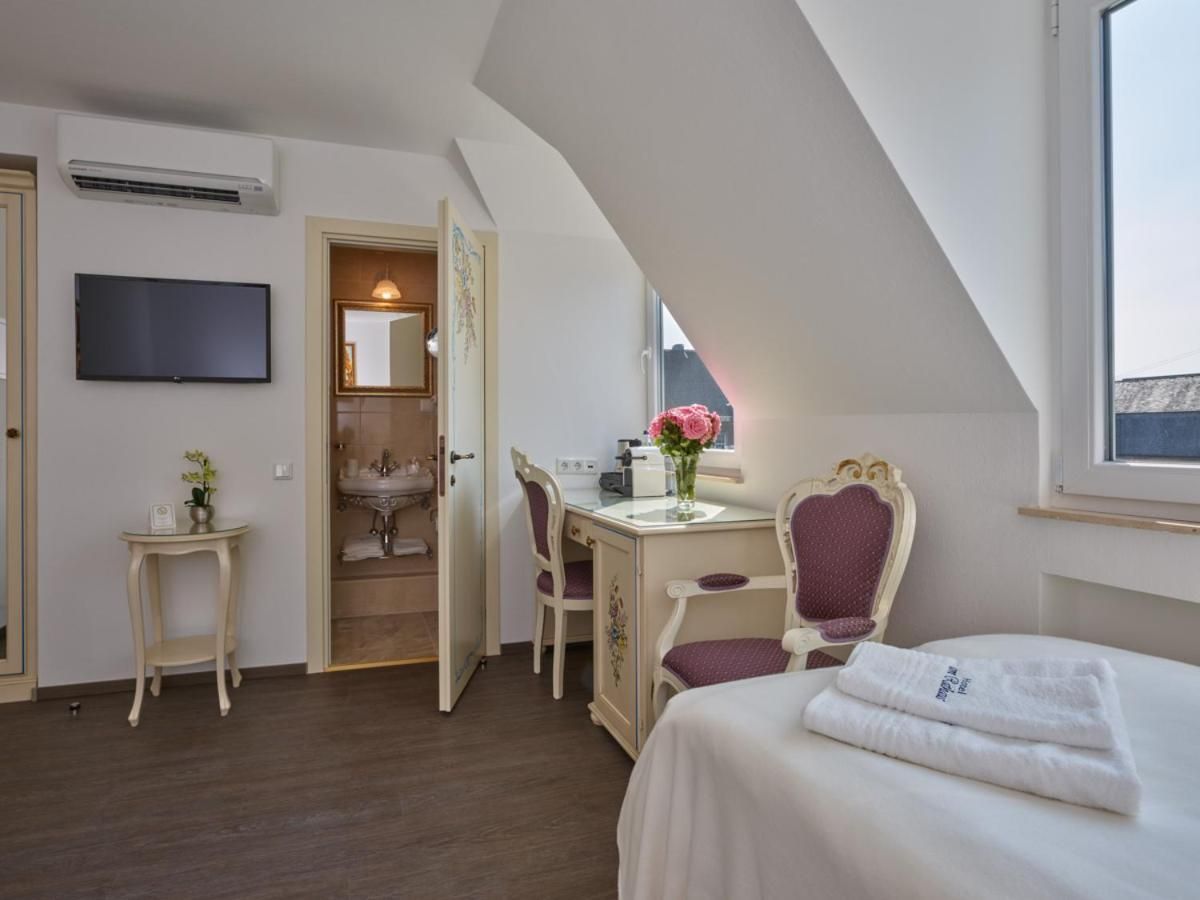 Apartment-Hotel am Rathaus Deluxe Double or Twin Room 3