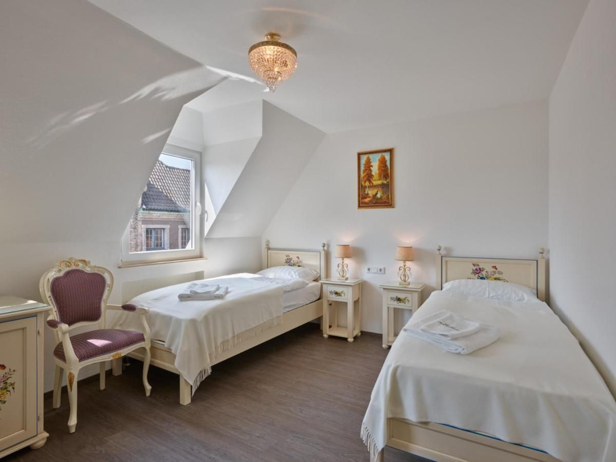 Apartment-Hotel am Rathaus Deluxe Double or Twin Room 2