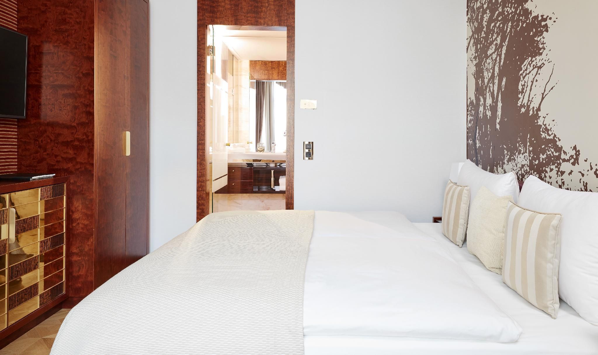 Executive Apartment