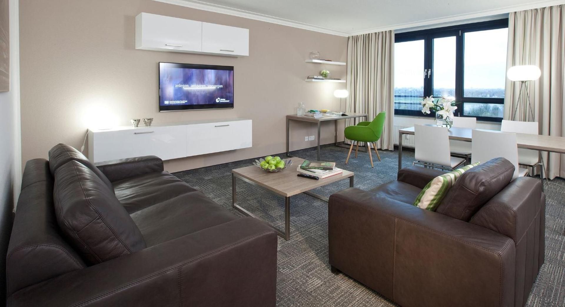 Large Comfort Studio