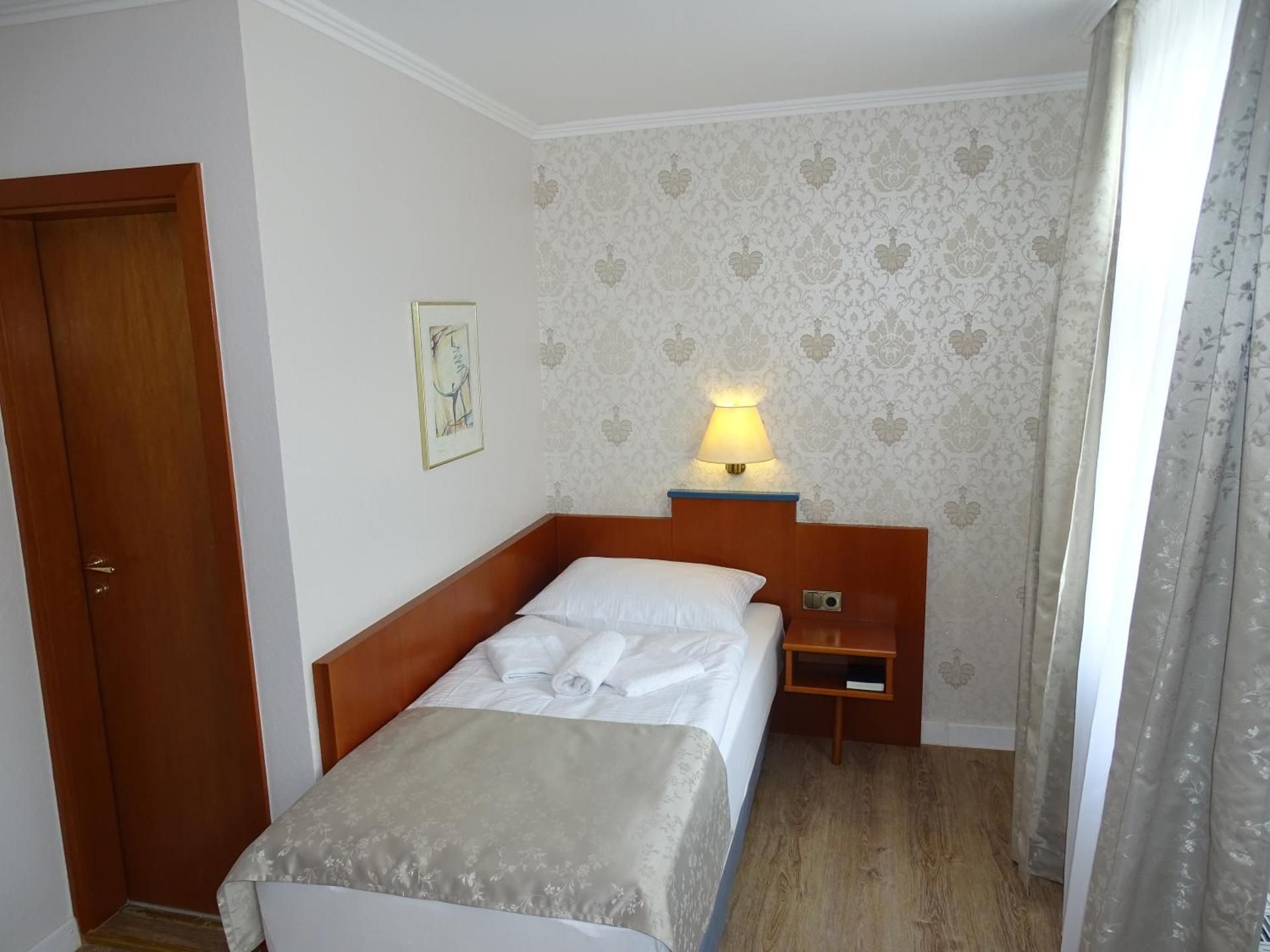 Kolossos Apartments zum Sporthafen Neuss Twin Room