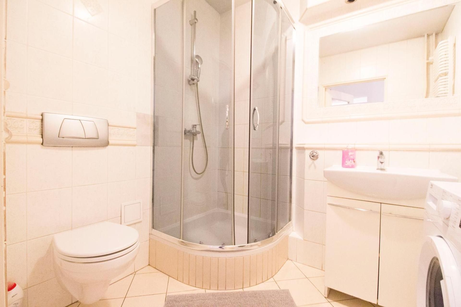 Deluxe One-Bedroom Apartment with City View