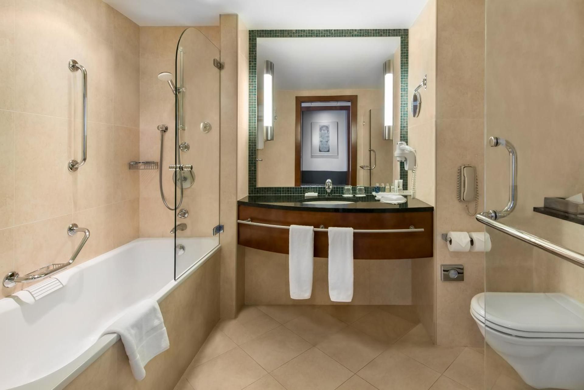 Radisson Blu Hotel, Wroclaw Junior Suite 3