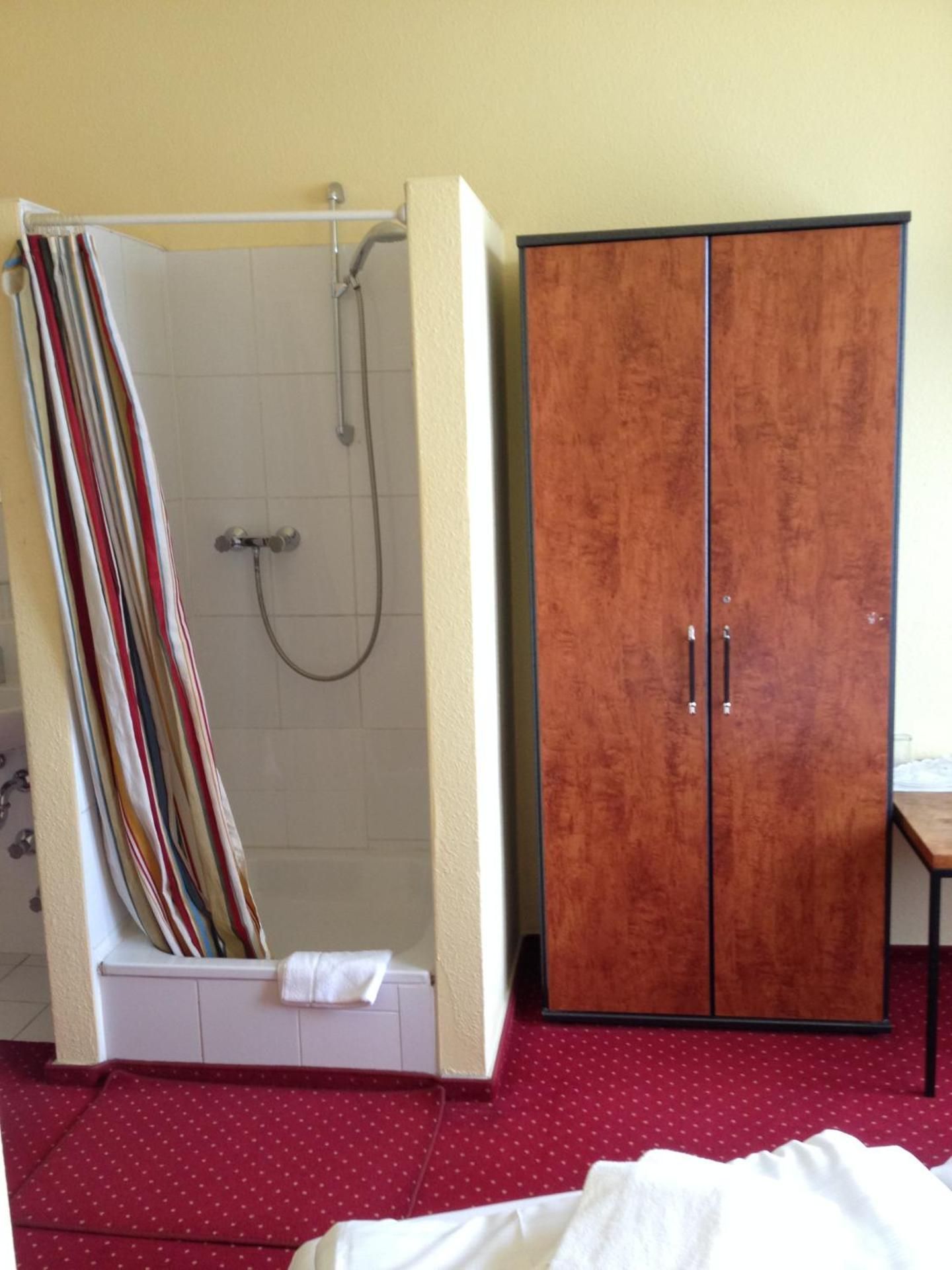 Twin Room with Shared Toilet