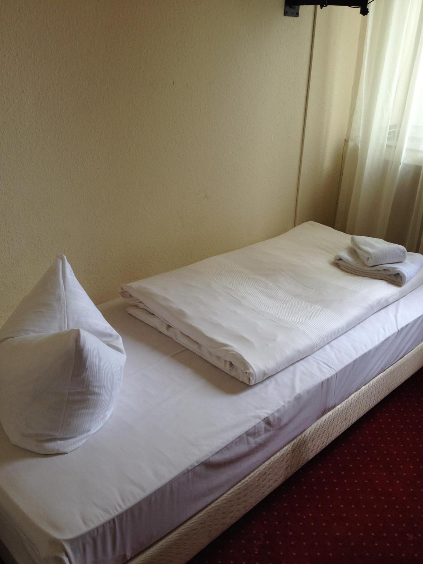 Single Room with Shared Bathroom and Toilet