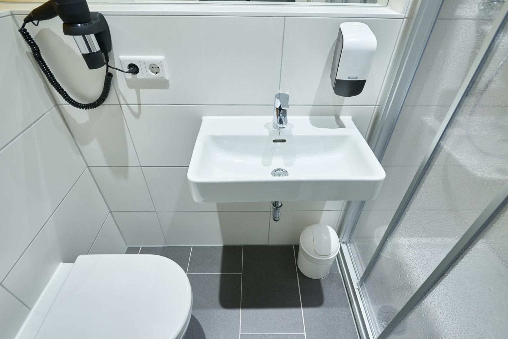 Single Room Basic