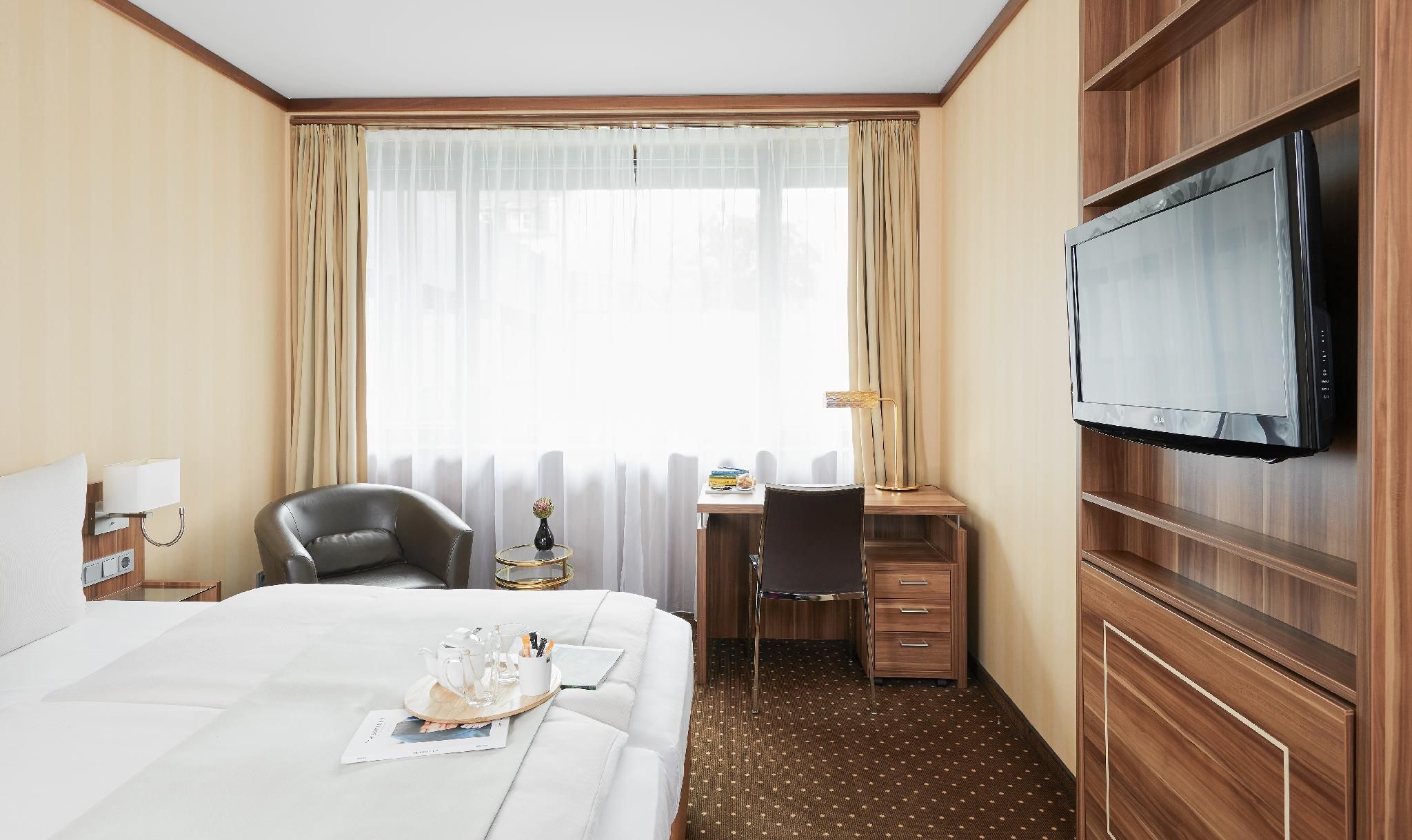 Business Plus Double Room