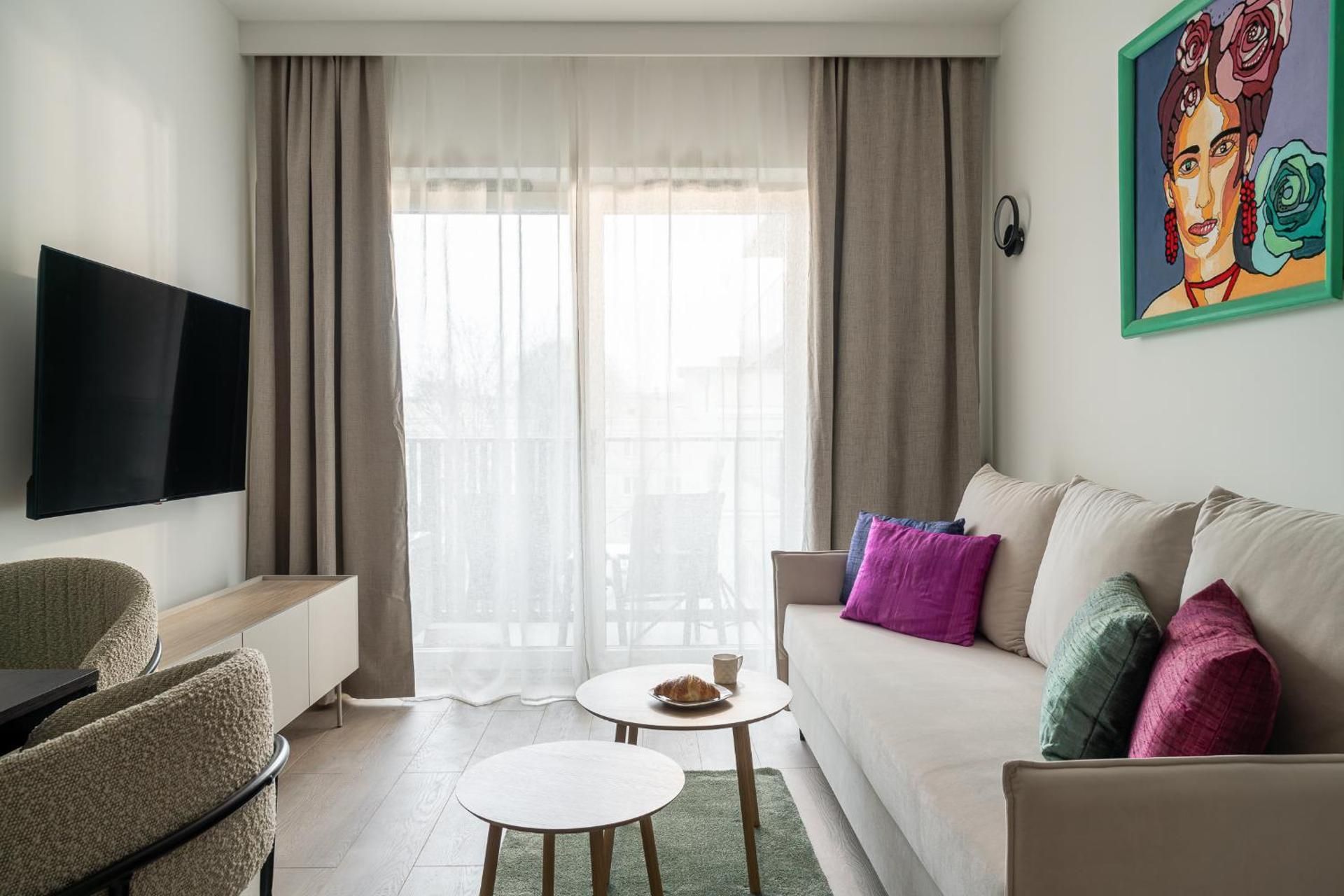 One-Bedroom Deluxe Apartment