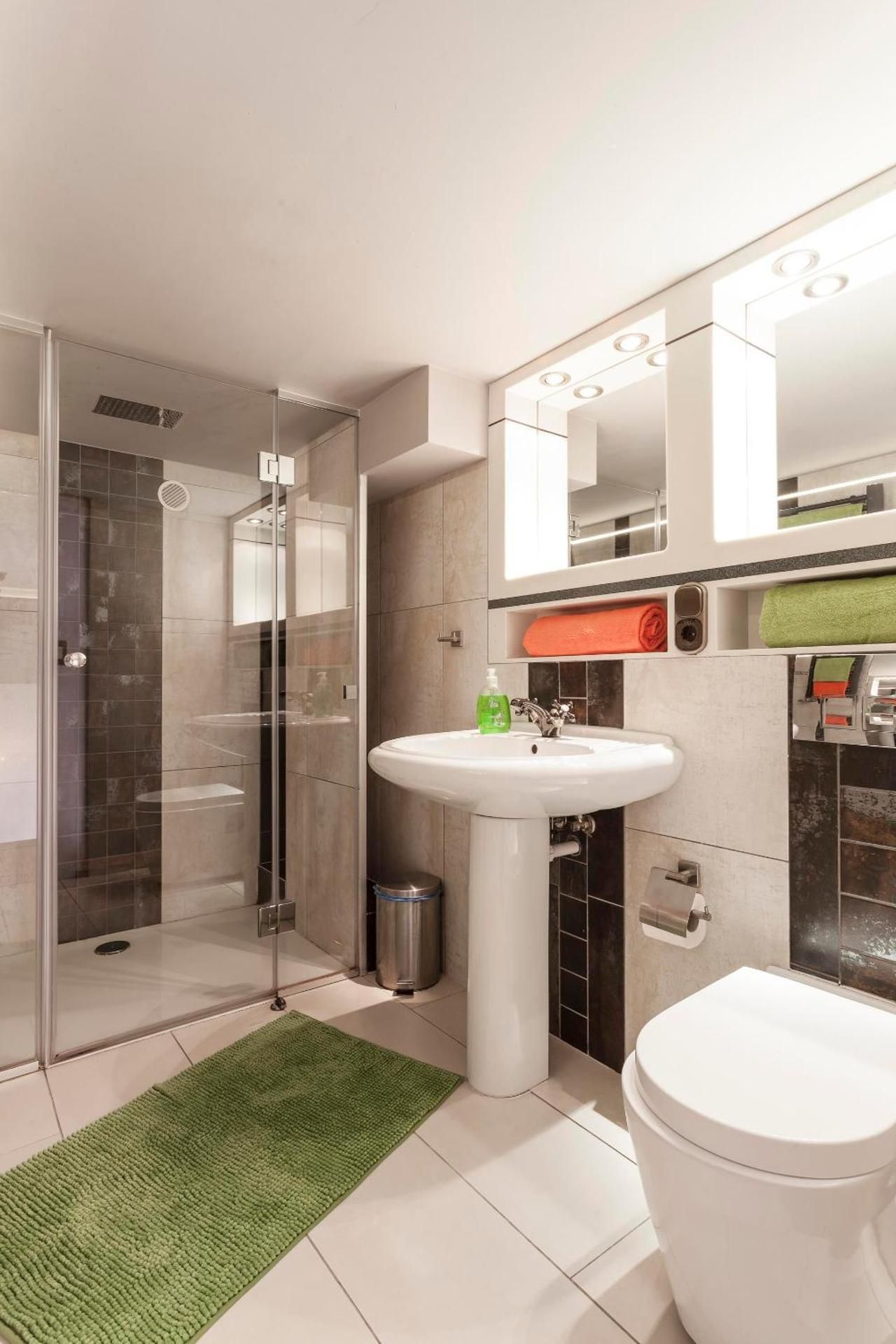 Apartment - Split Level