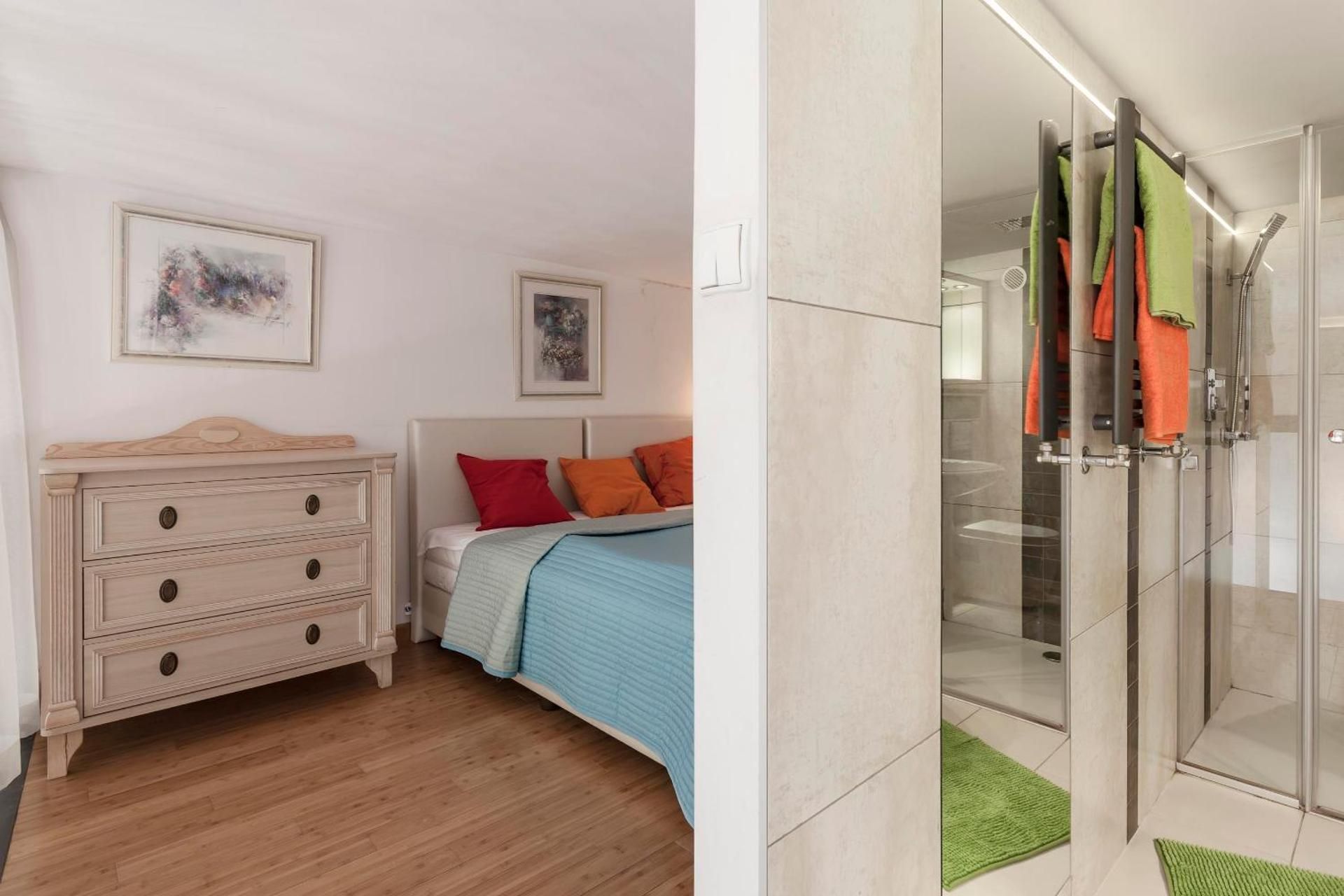 Apartment - Split Level