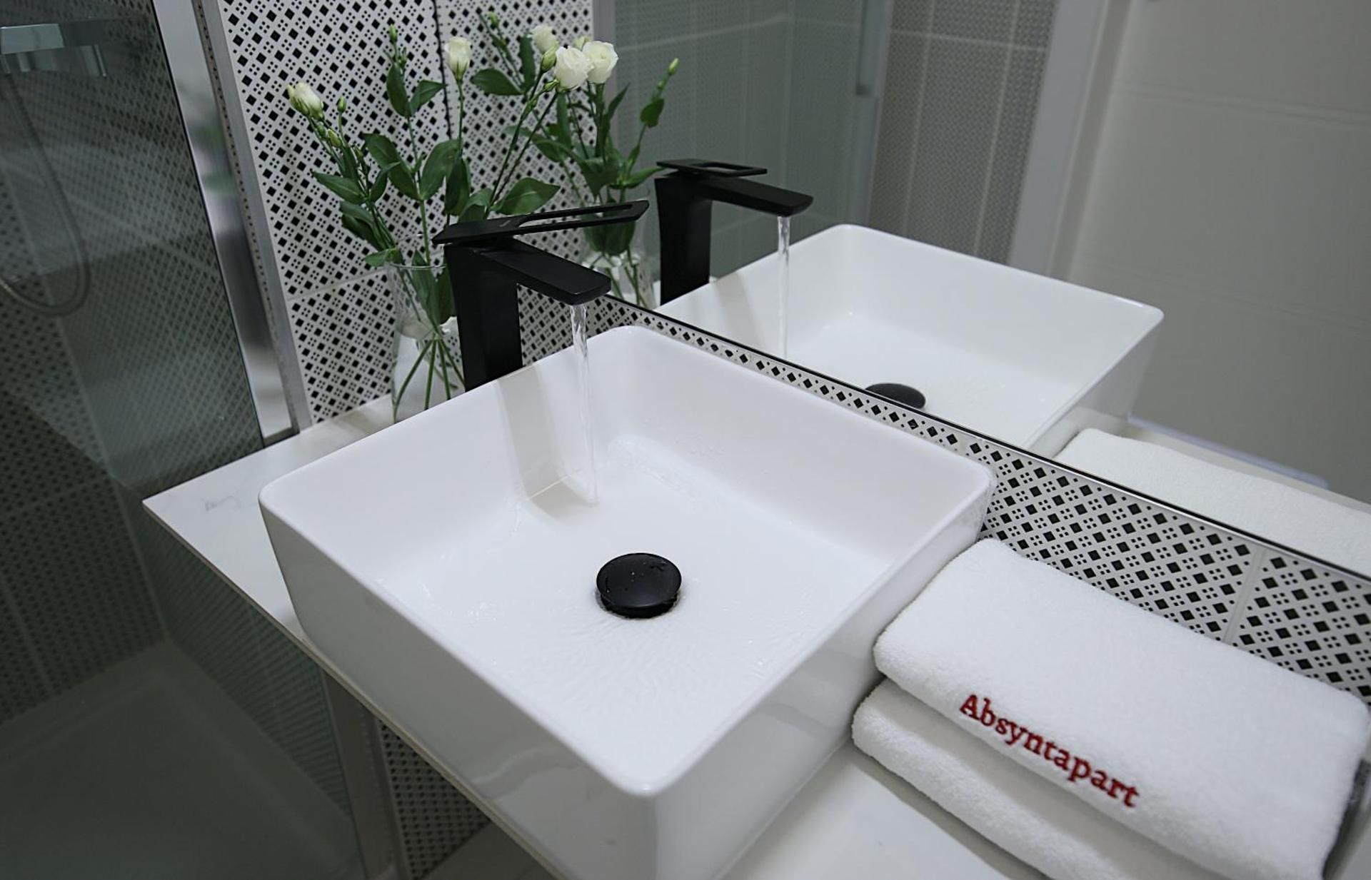 One-Bedroom Apartment - - Wszystkich Świętych 23 Street